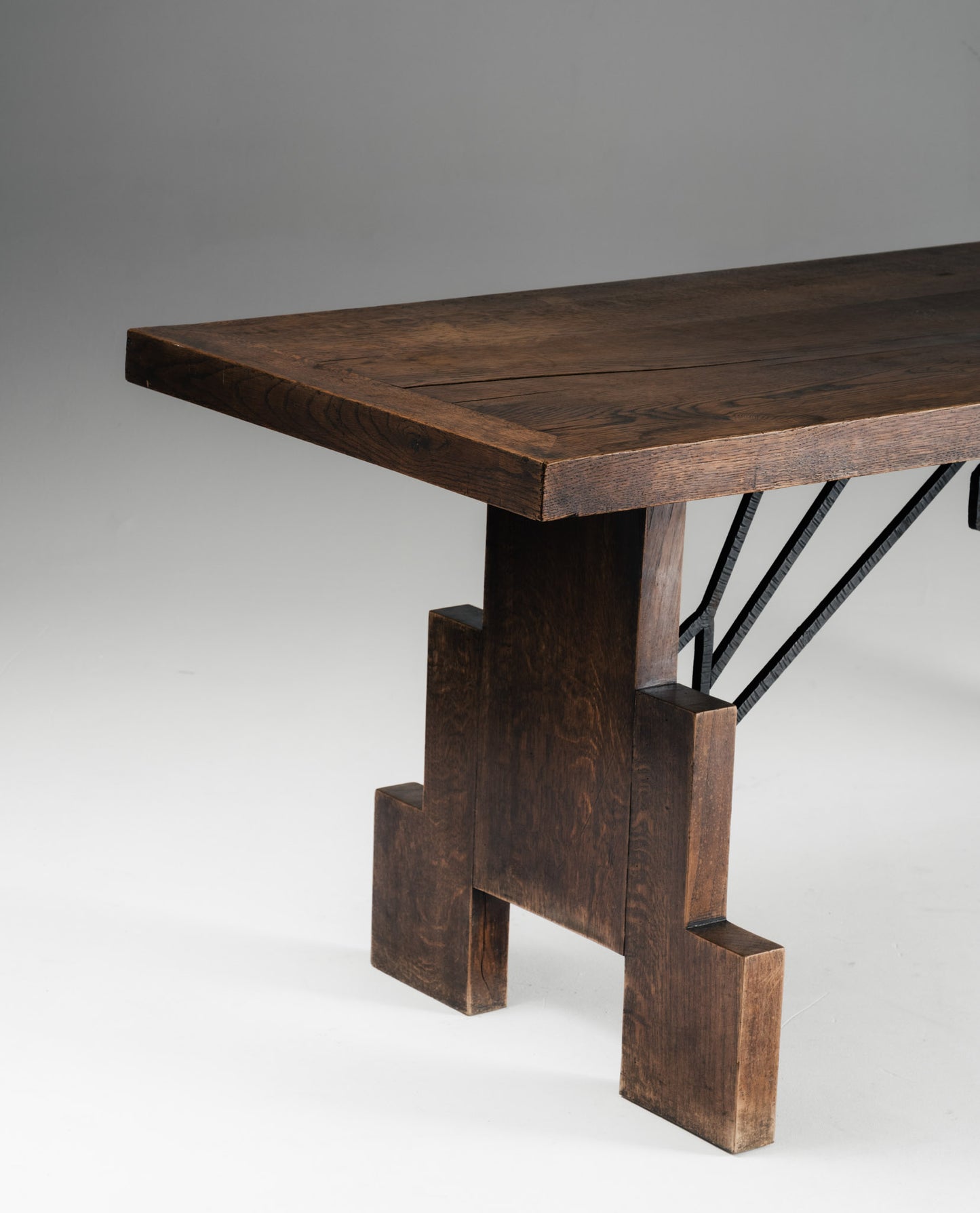 TABLE EN CHÊNE ET FERRONERIE, 1940s