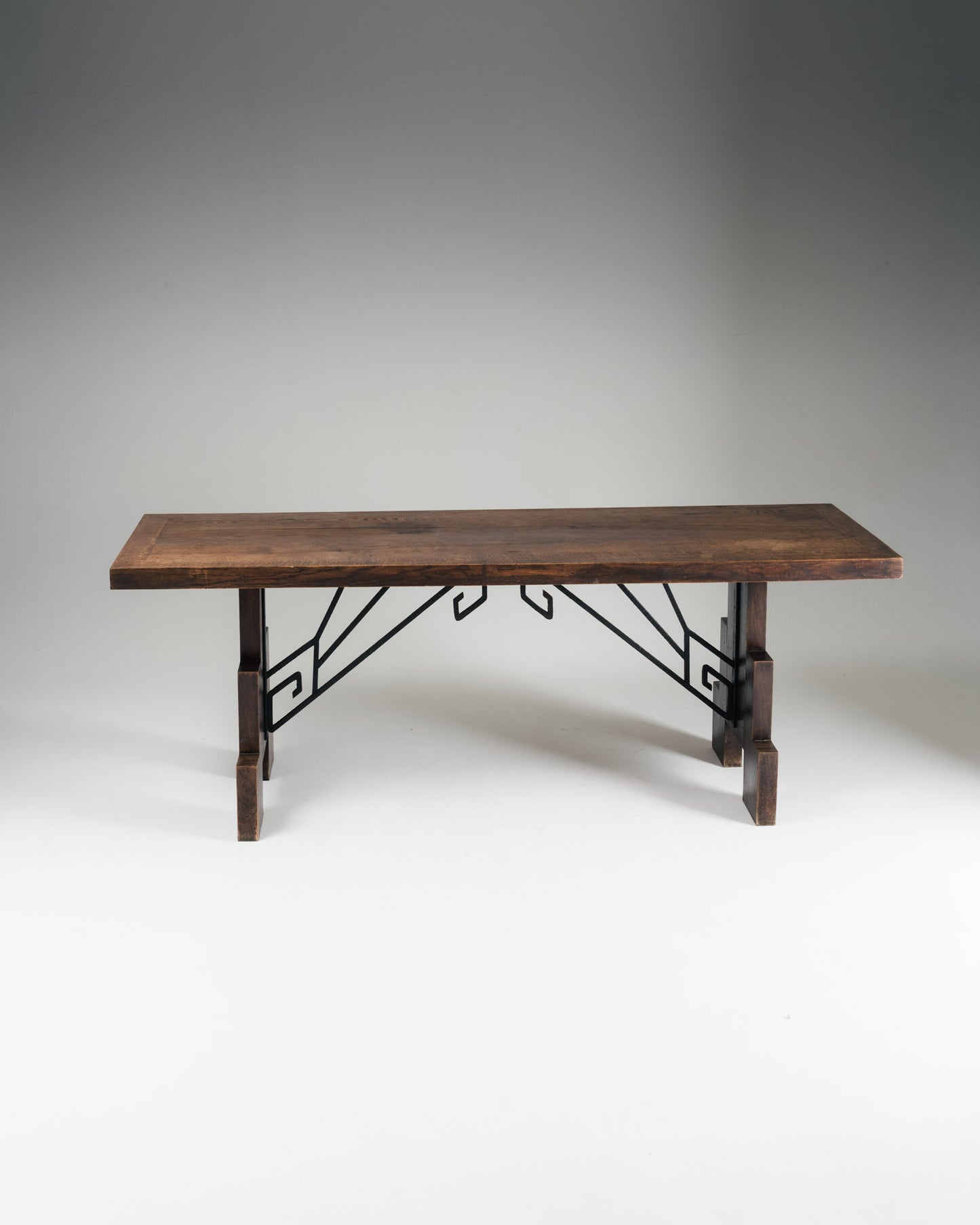 TABLE EN CHÊNE ET FERRONERIE, 1940s