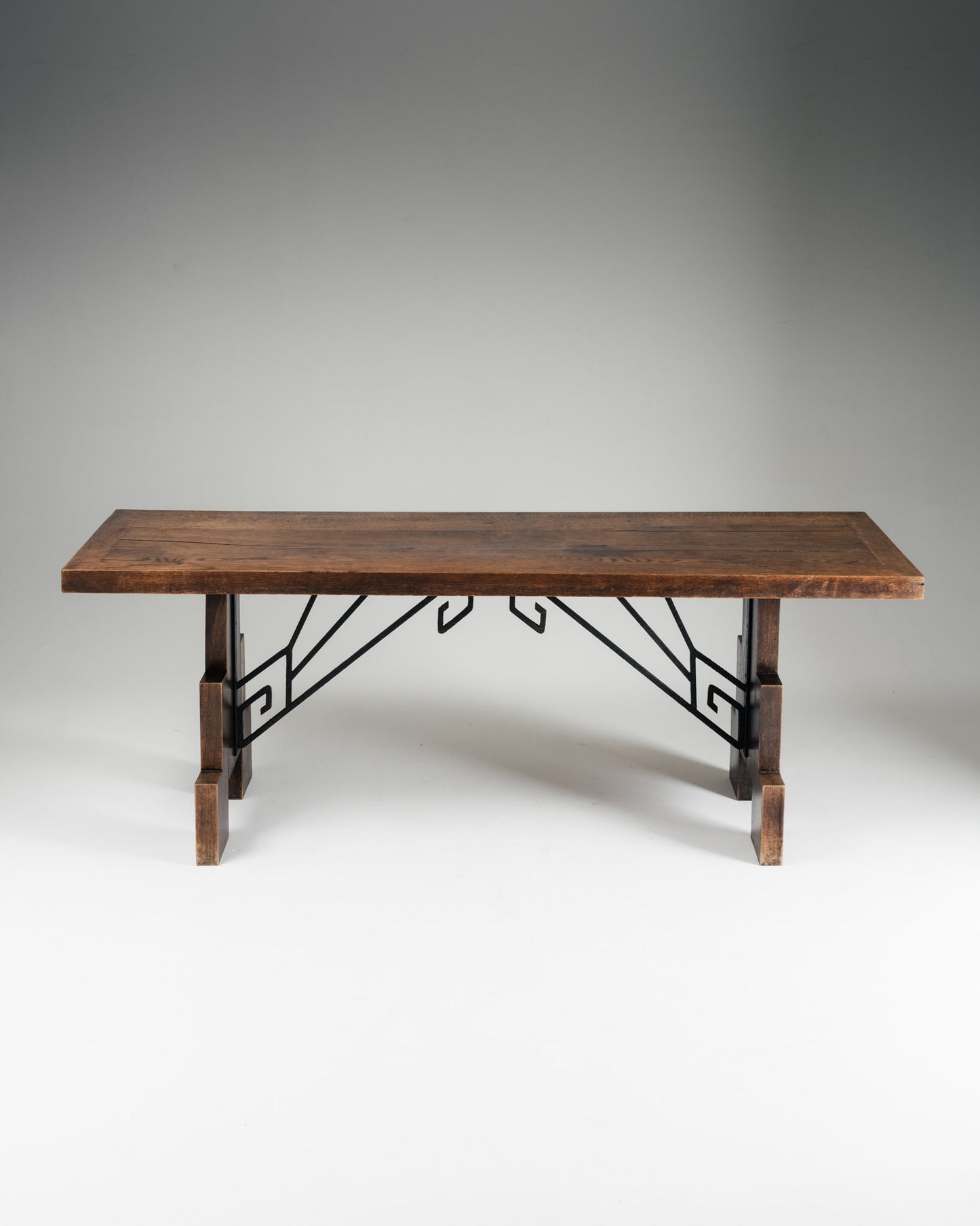 TABLE EN CHÊNE ET FERRONERIE, 1940s