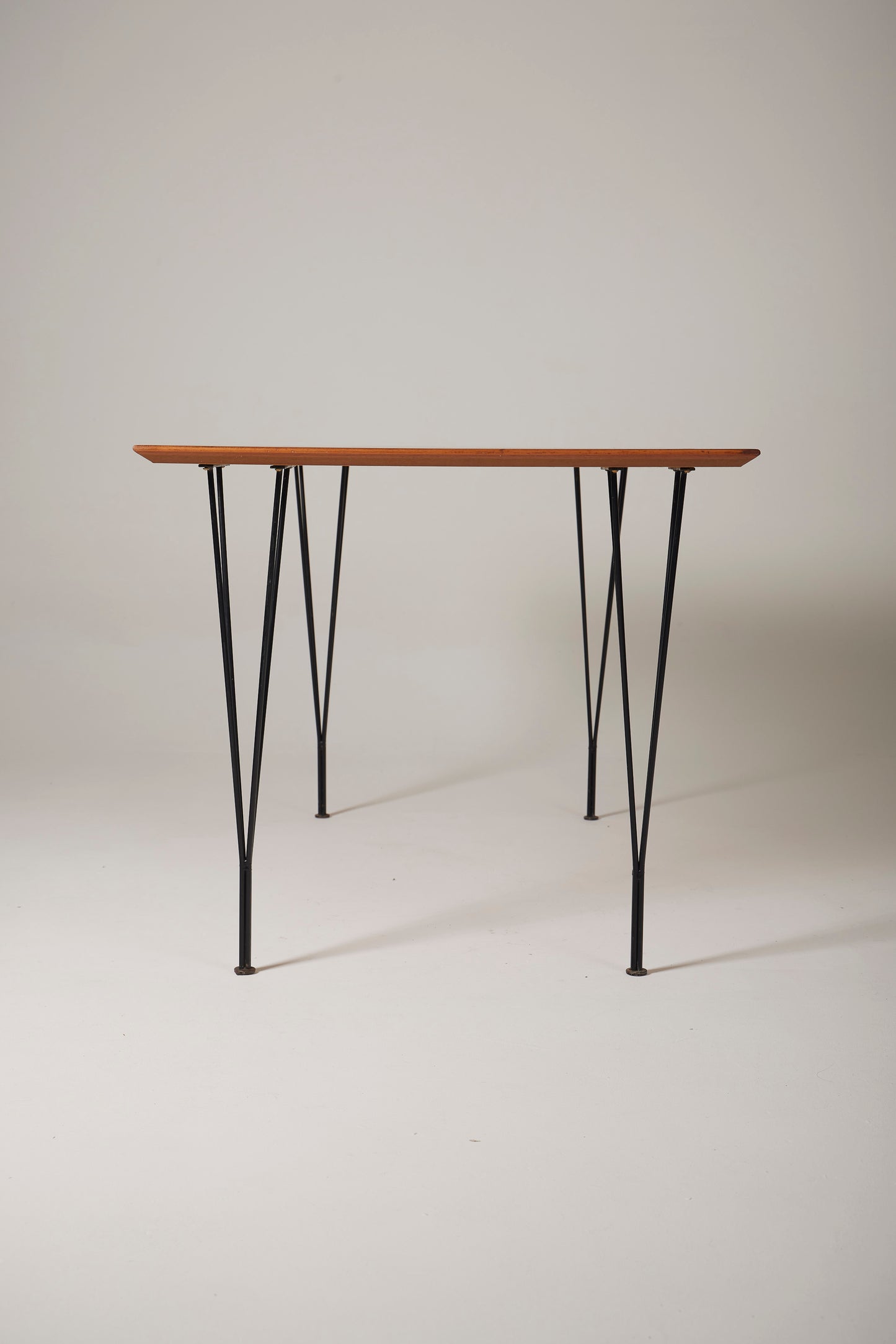 TABLE À MANGER EN TECK, 1960s