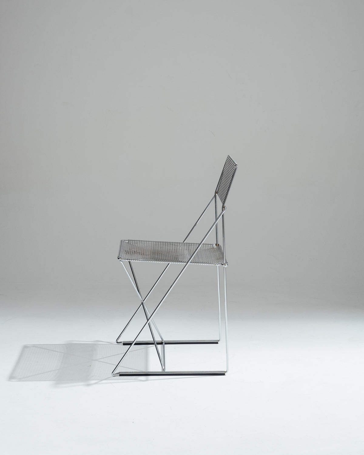 PAIRE DE CHAISES 'X-LINE', NIELS JØRGEN HAUGESEN, MAGIS, 1970s