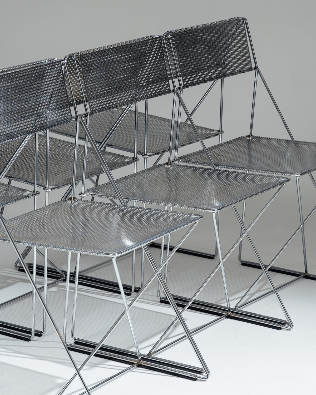 PAIRE DE CHAISES 'X-LINE', NIELS JØRGEN HAUGESEN, MAGIS, 1970s