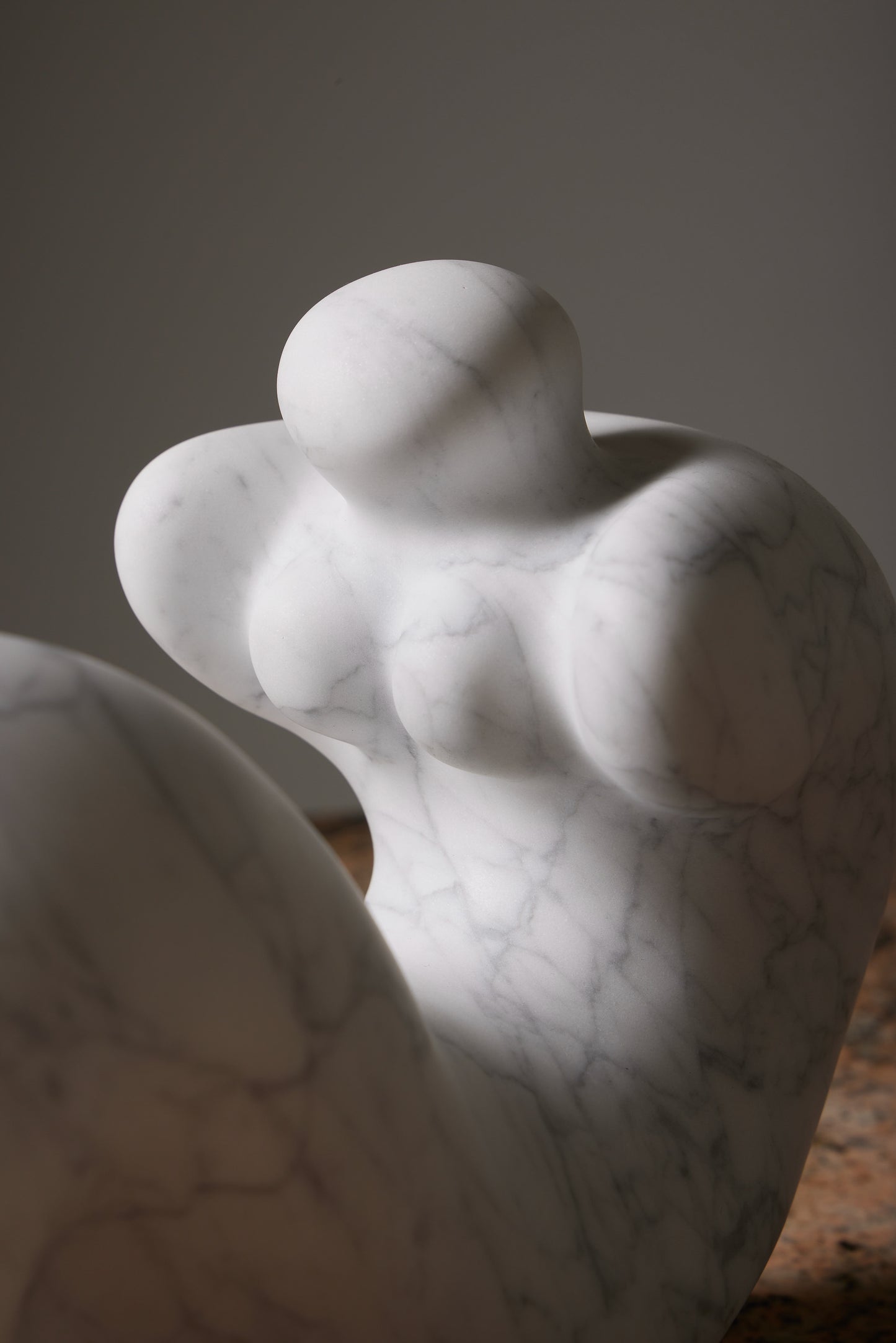 SCULPTURE EN MARBRE "MARBLE SCULPTURE"