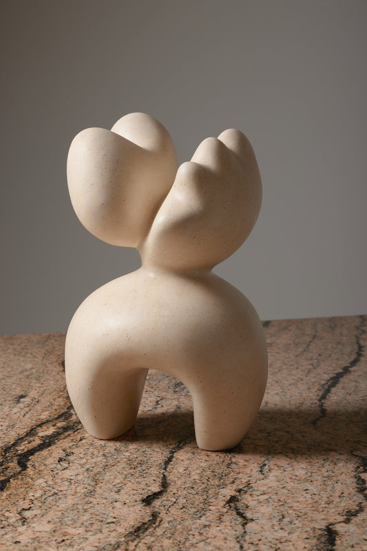 SCULPTURE EN MARBRE "LIMESTONE"