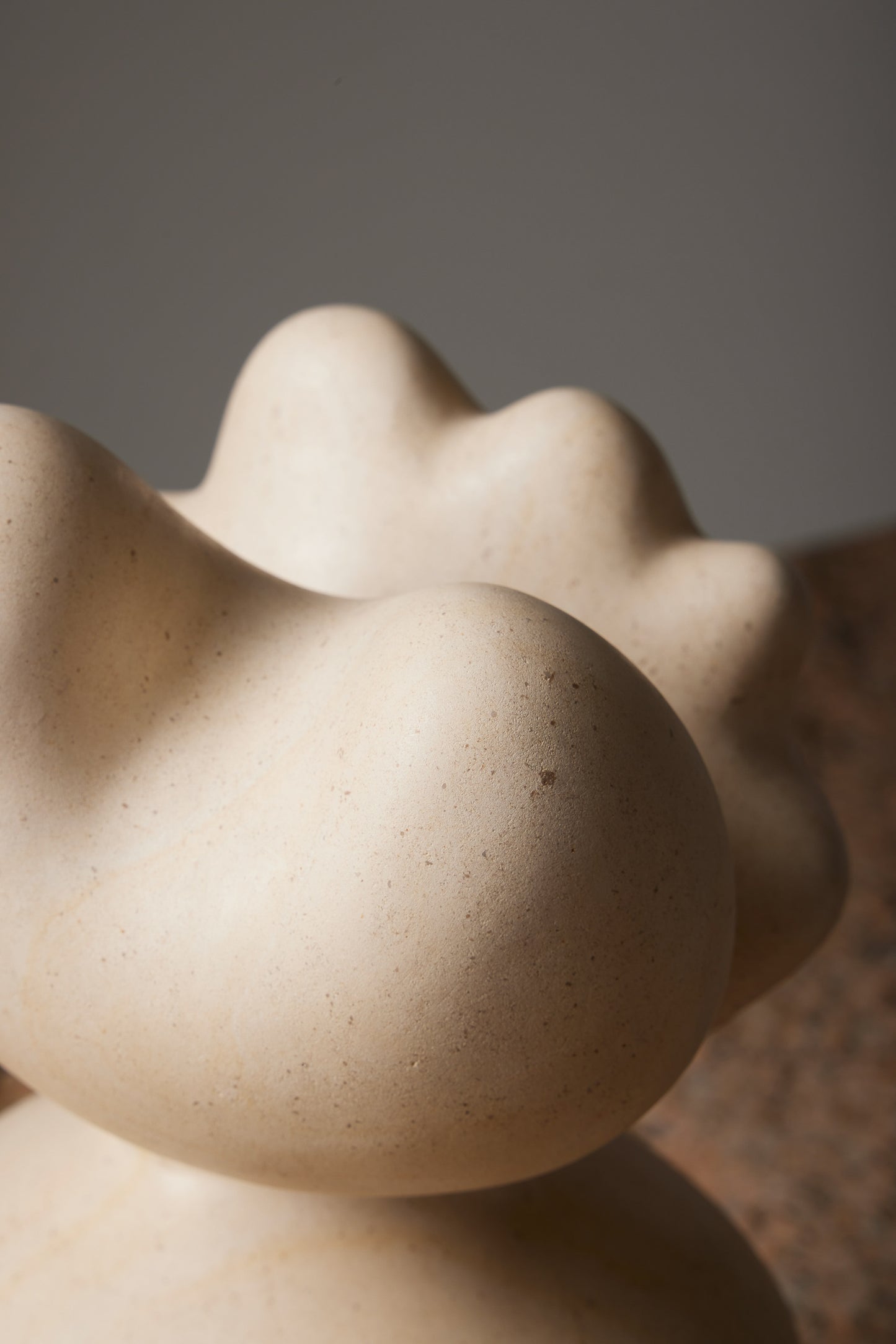 SCULPTURE EN MARBRE "LIMESTONE"