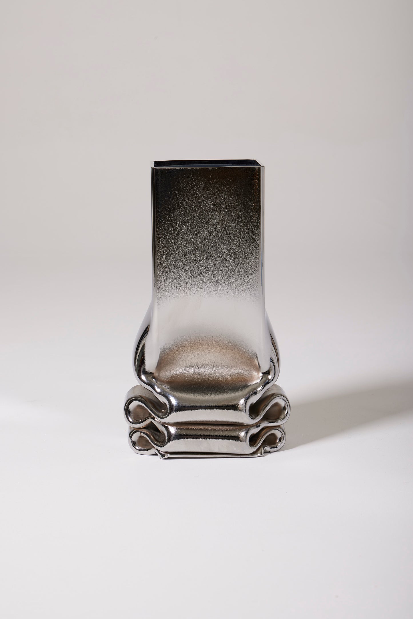 GRAND VASE "PRESSURE FLOOR SQUARE CHROME"