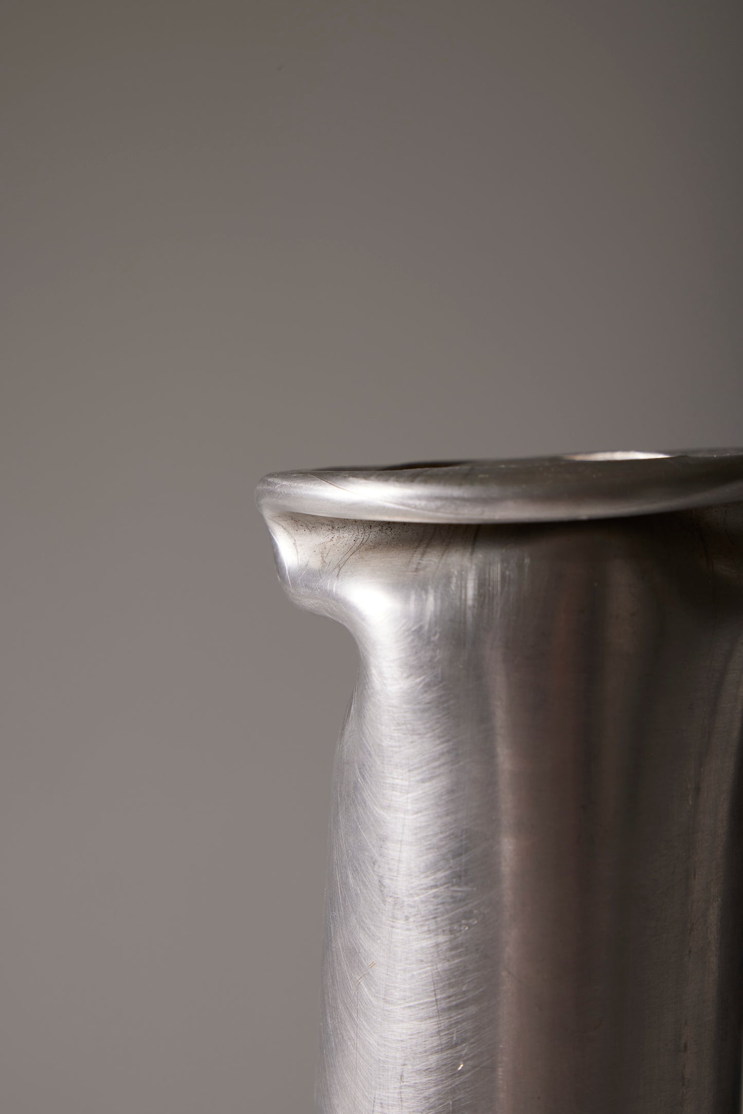 COMPRESSION STAINLESS STEEL VASE