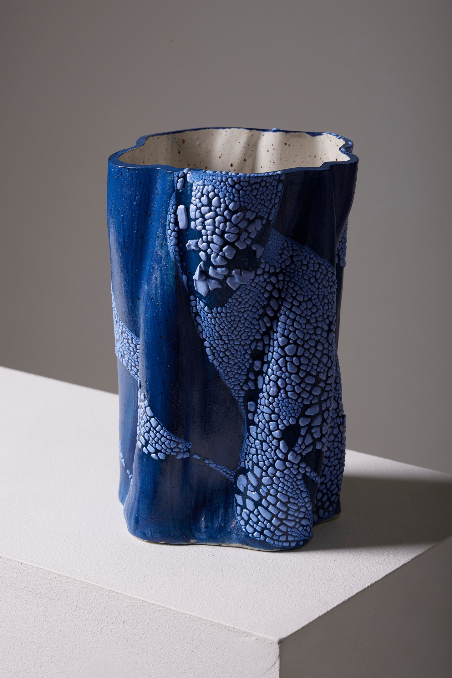 “SWIRLY” VASE