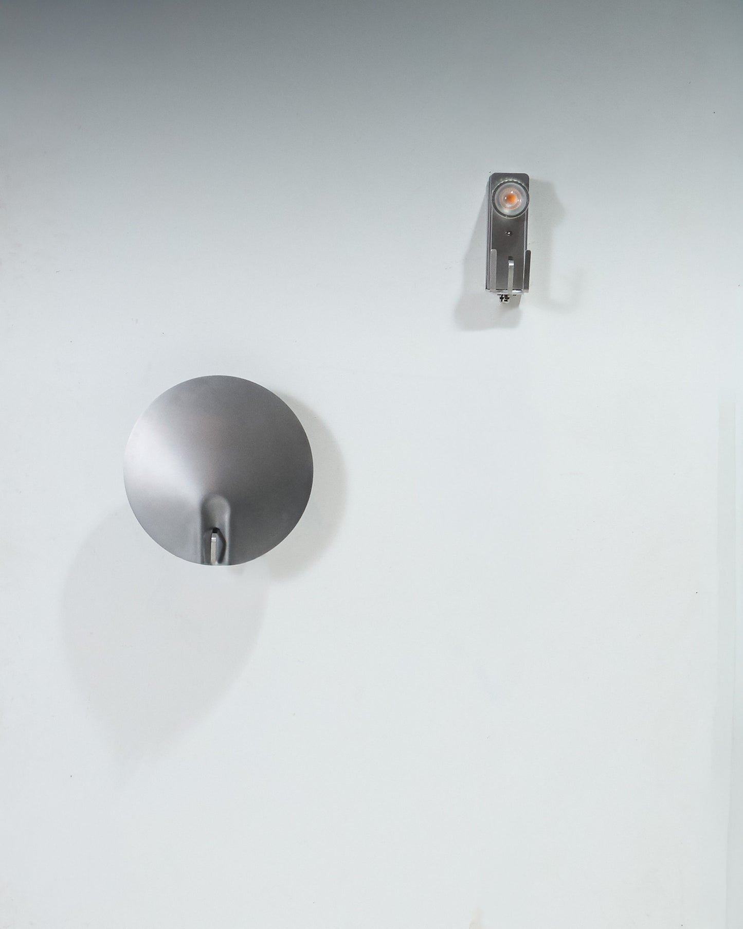 'FLECT' WALL LIGHT