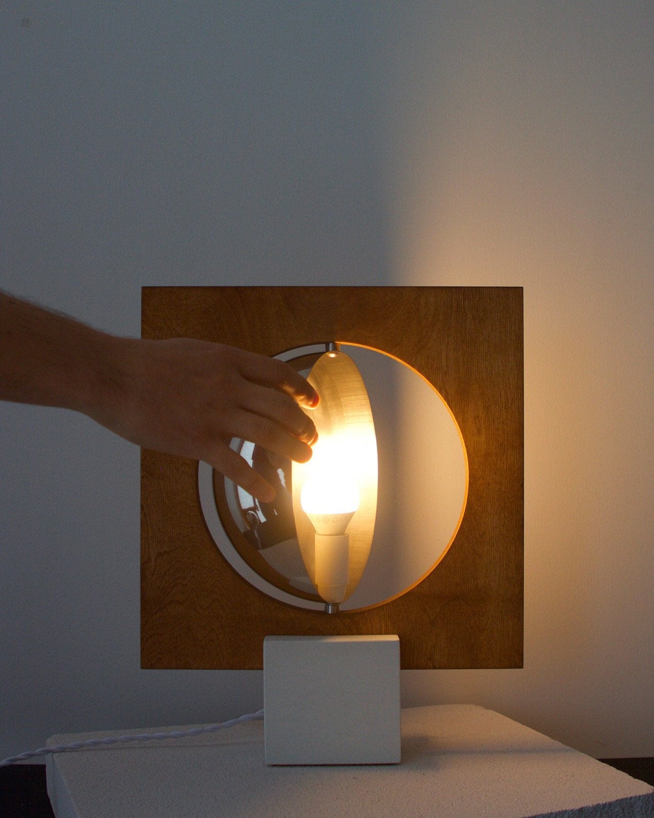 "GALILEO 2.0" TABLE LAMP