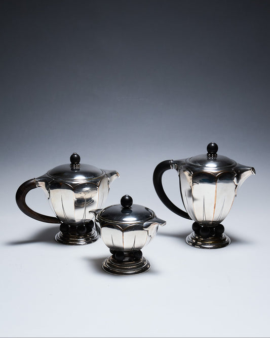 ART DECO SILVER-PLATED METAL COFFEE/TEA SERVICE, 1930s
