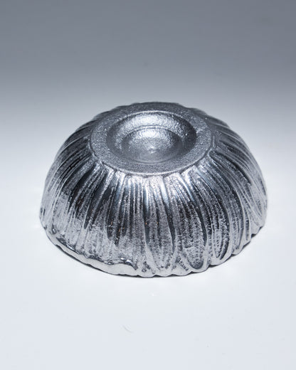  PEWTER DISH IN SUNFLOWER DESIGN, 1970s