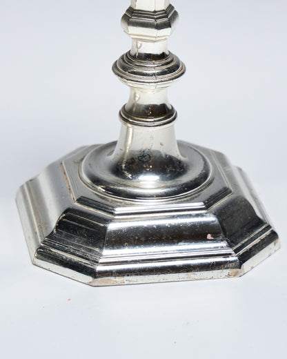 PAIRE DE BOUGEOIR EN MÉTAL, 1910s