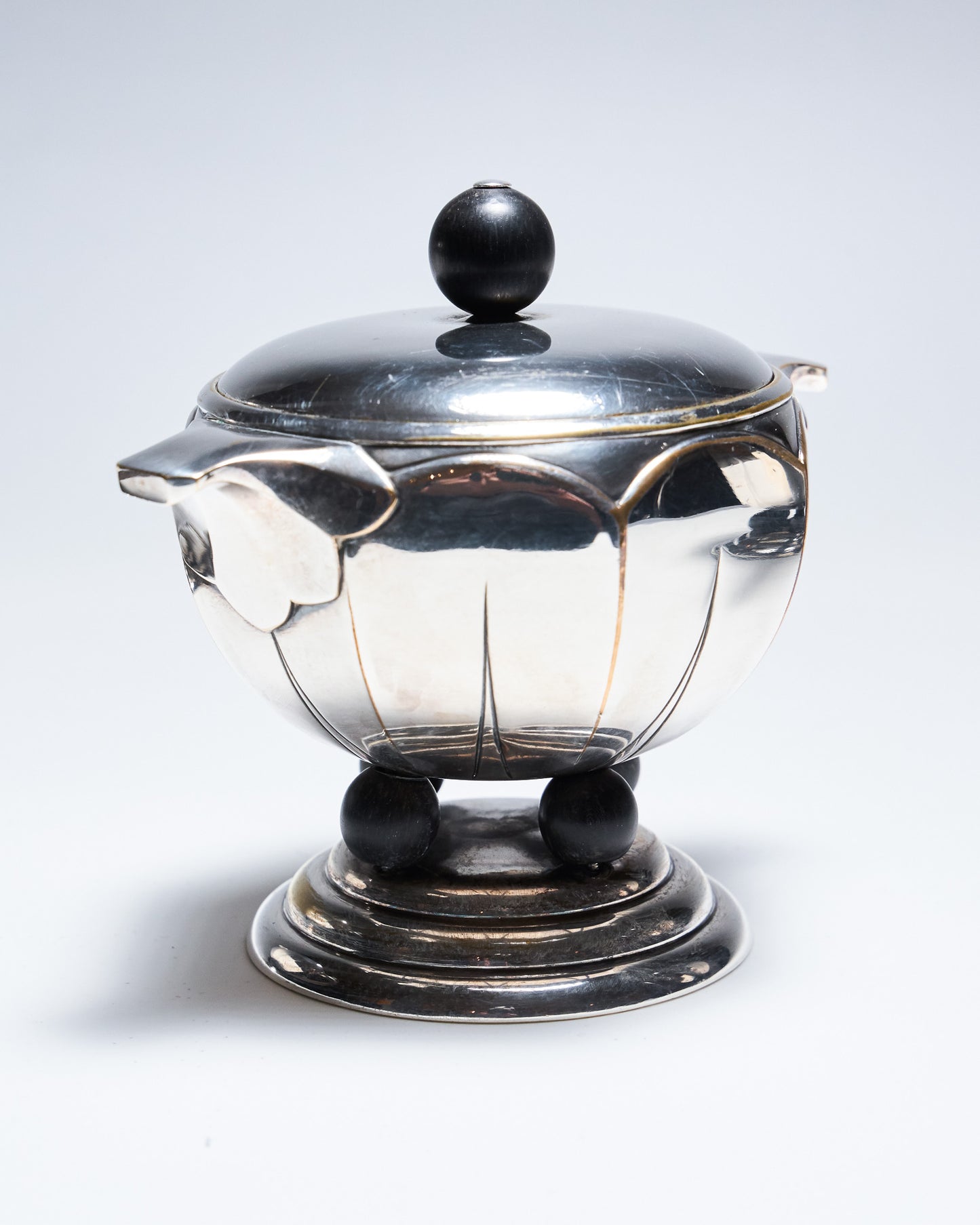 SERVICE À CAFÉ/THÉ ART DÉCO EN MÉTAL ARGENTÉ, 1930s