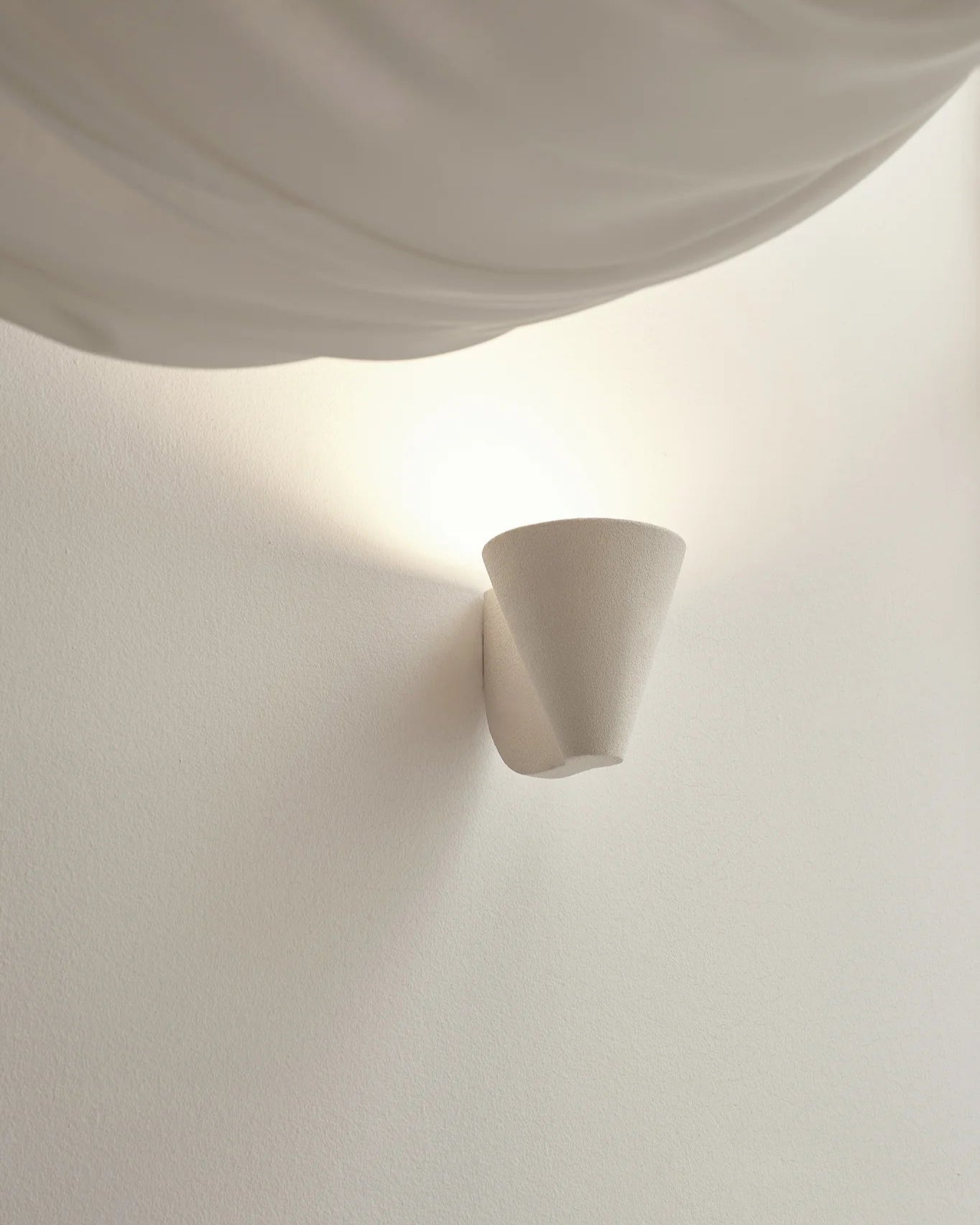 Empyrean wall lamp