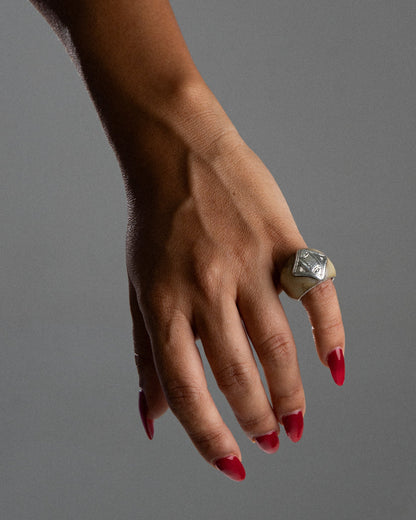 BAGUE ORNÉE ARGENT 925 ET OS