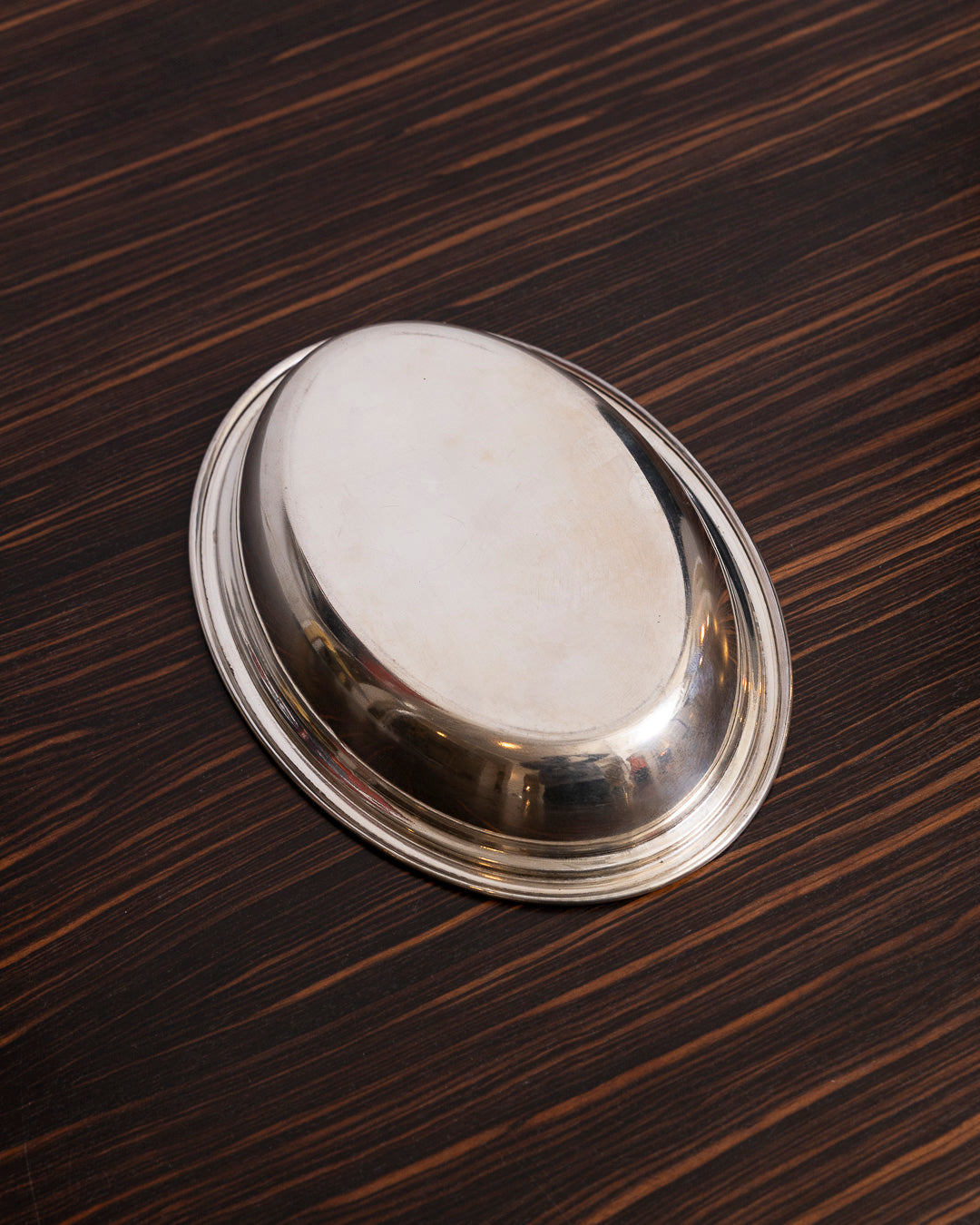 Small oval dish in silver metal, 1970s