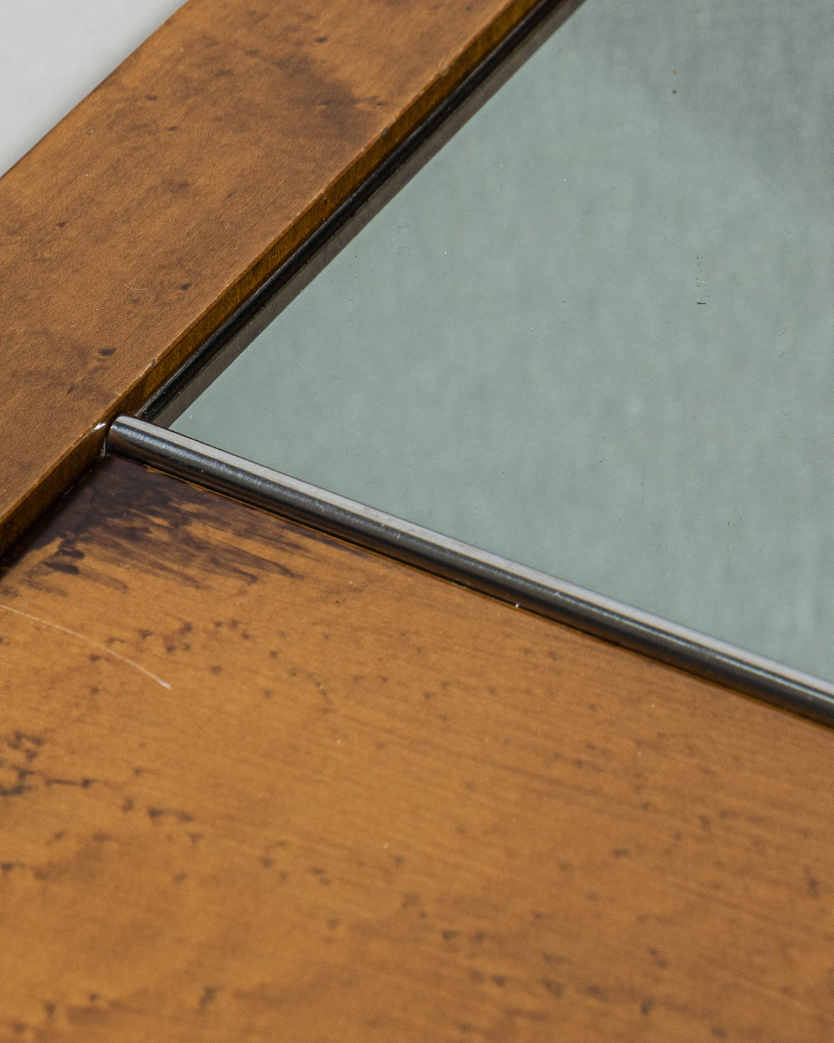 TABLE BASSE EN LOUPE ET MIROIR, 1970s