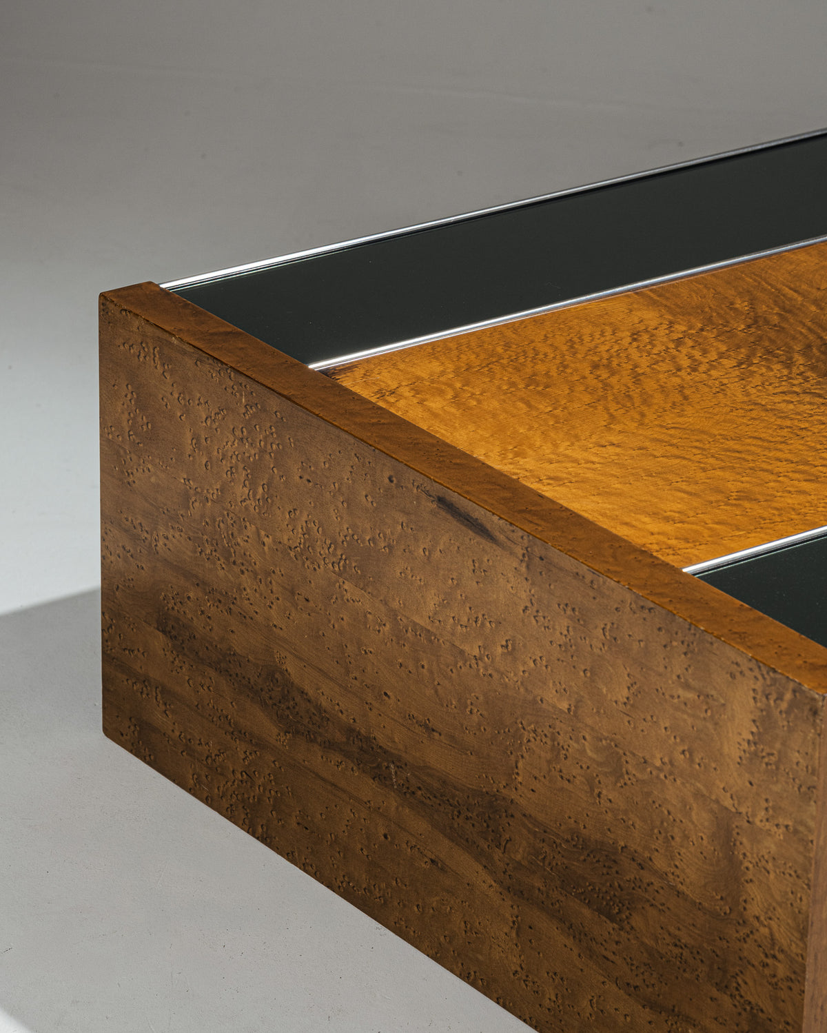 TABLE BASSE EN LOUPE ET MIROIR, 1970s