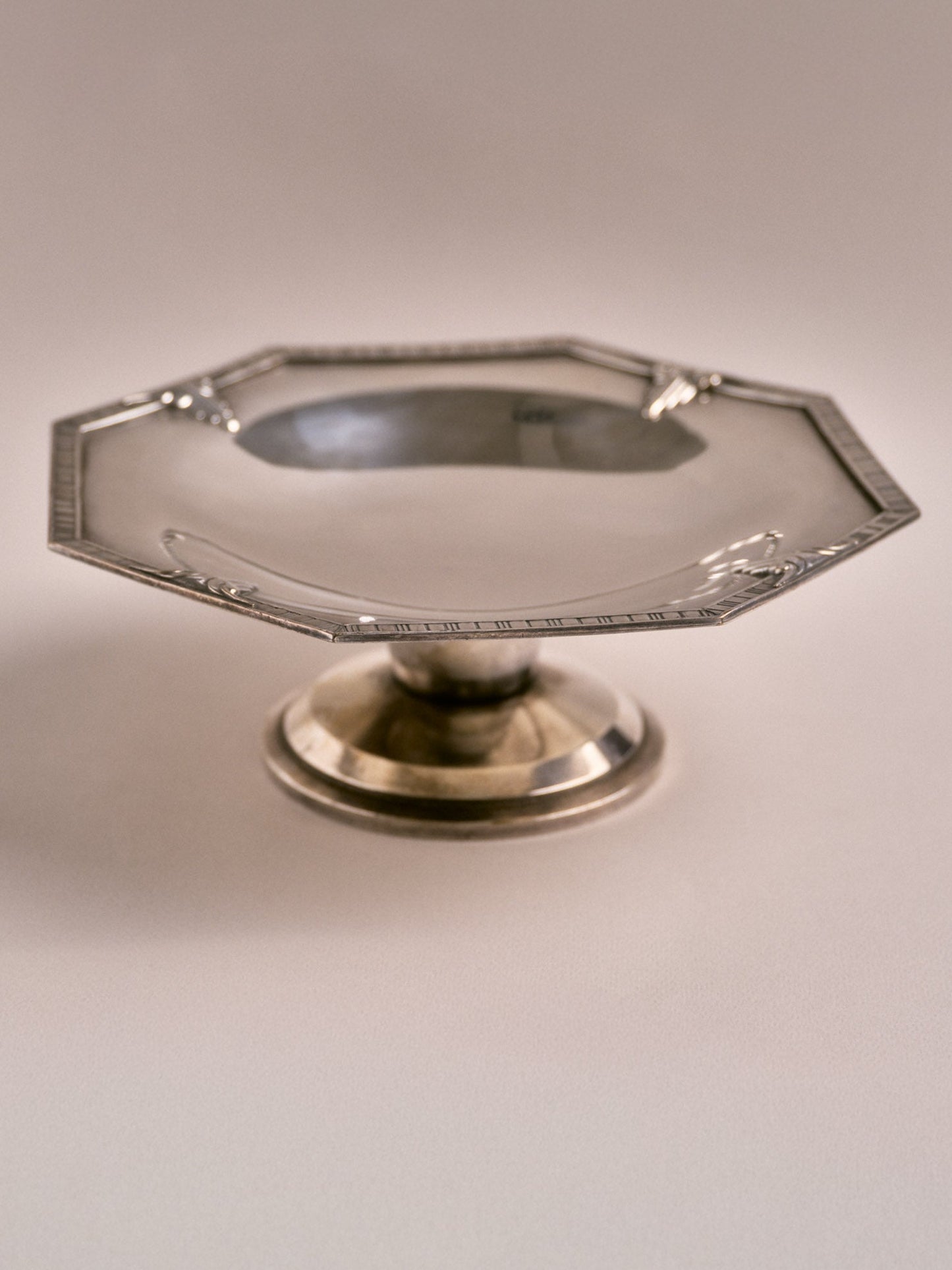 LARGE SILVER-PLATED METAL TRASH CUP