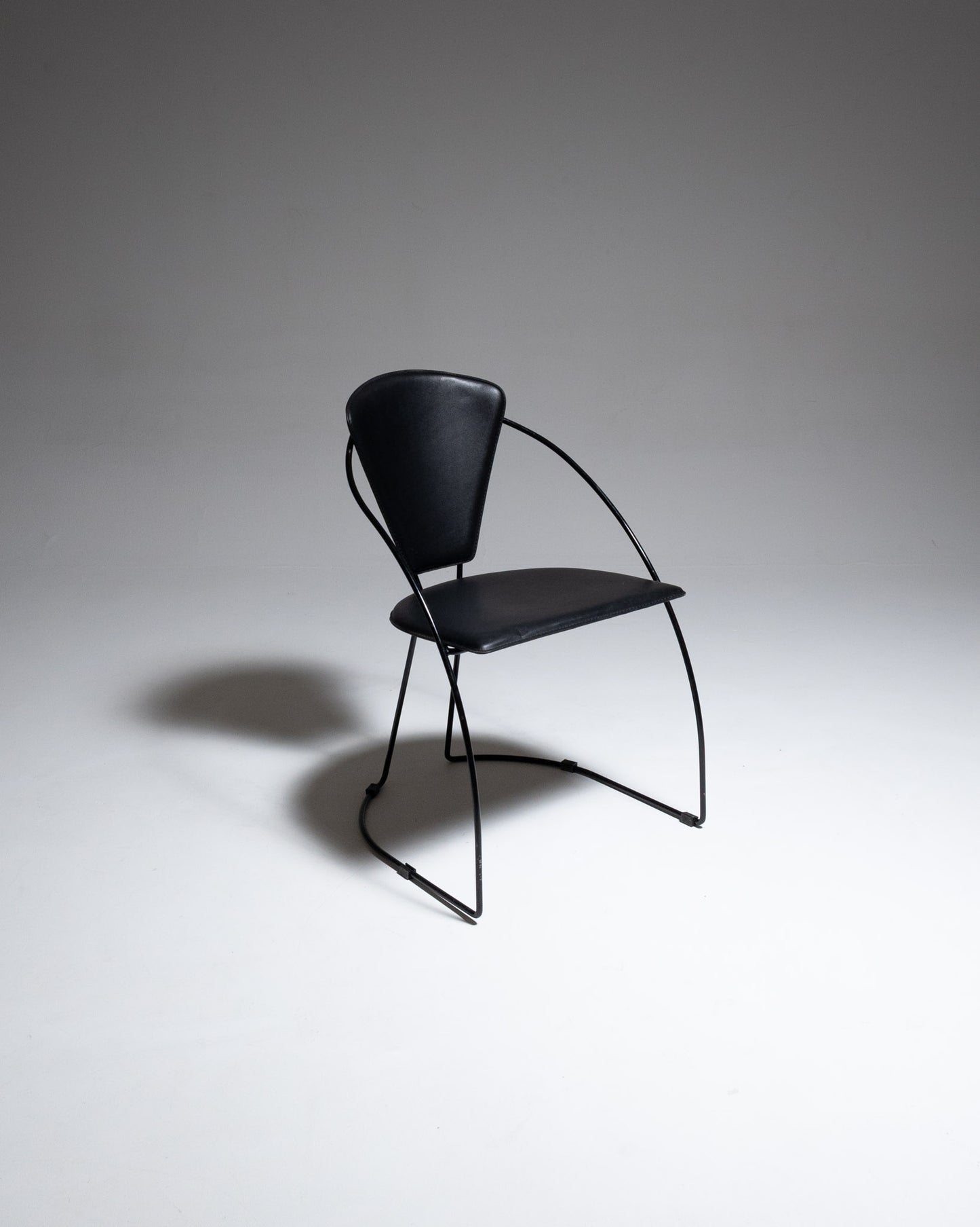 PAIRE DE CHAISES EN CUIR ET MÉTAL, LINDA, ARRBEN, 1960s