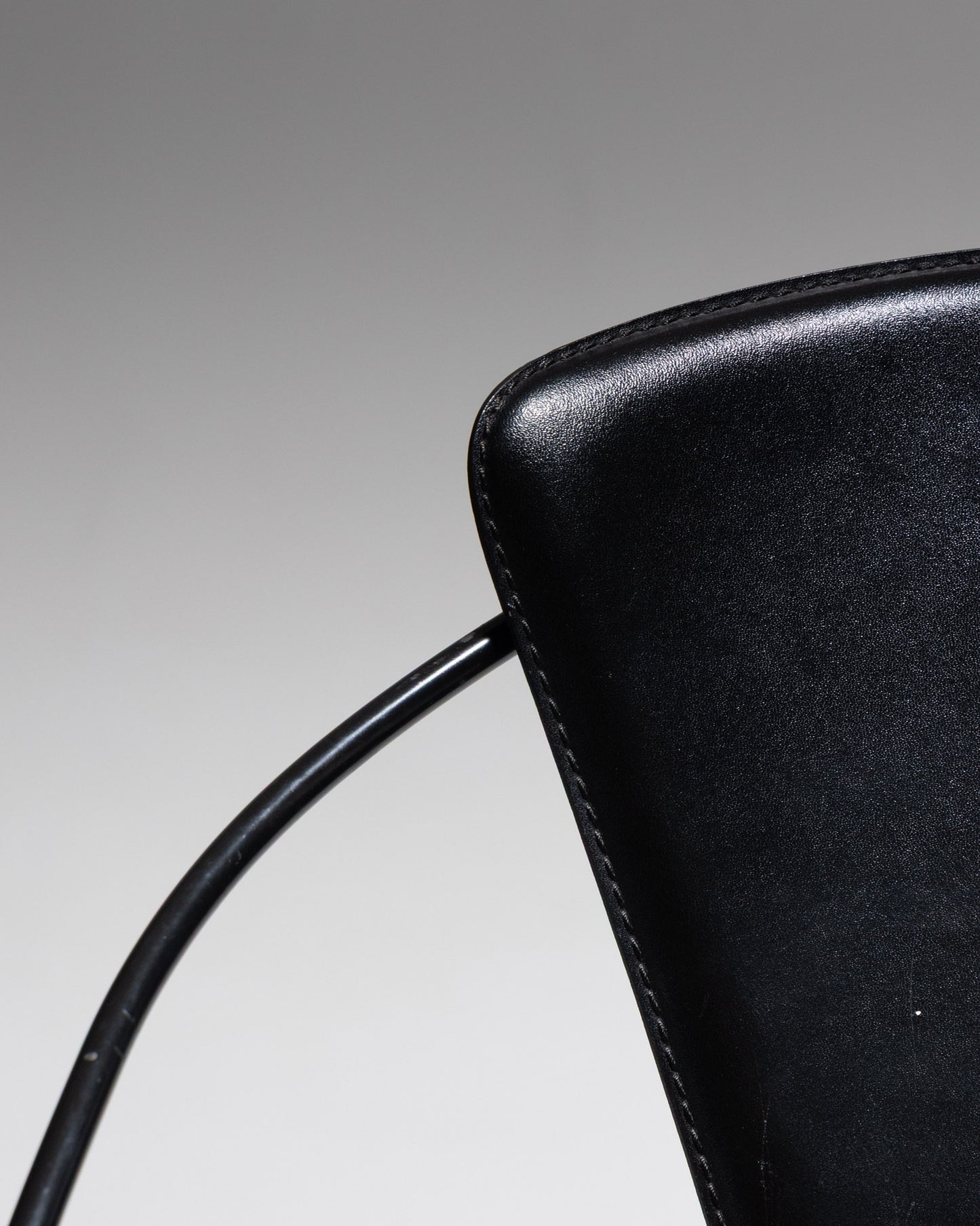 PAIRE DE CHAISES EN CUIR ET MÉTAL, LINDA, ARRBEN, 1960s