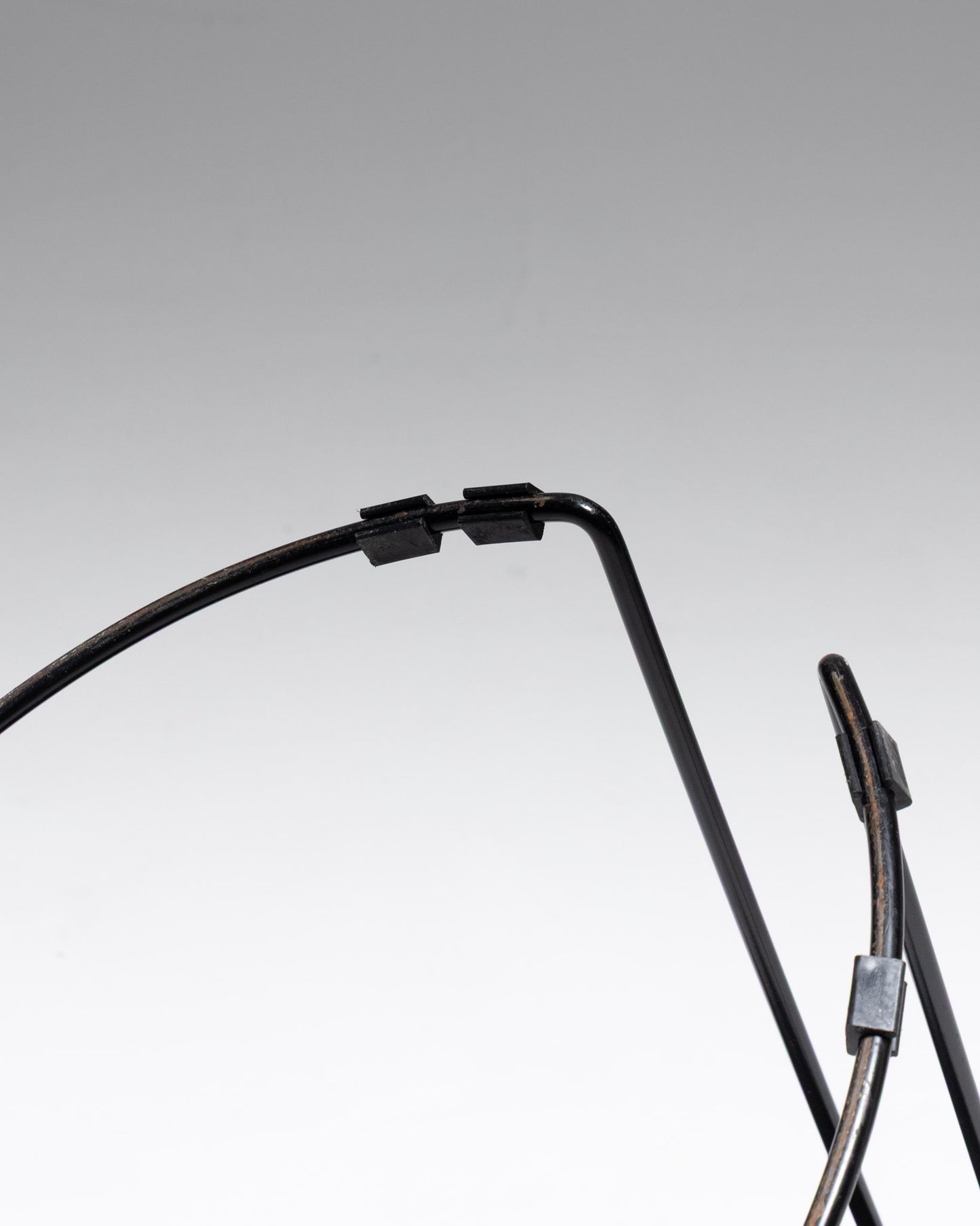 PAIRE DE CHAISES EN CUIR ET MÉTAL, LINDA, ARRBEN, 1960s