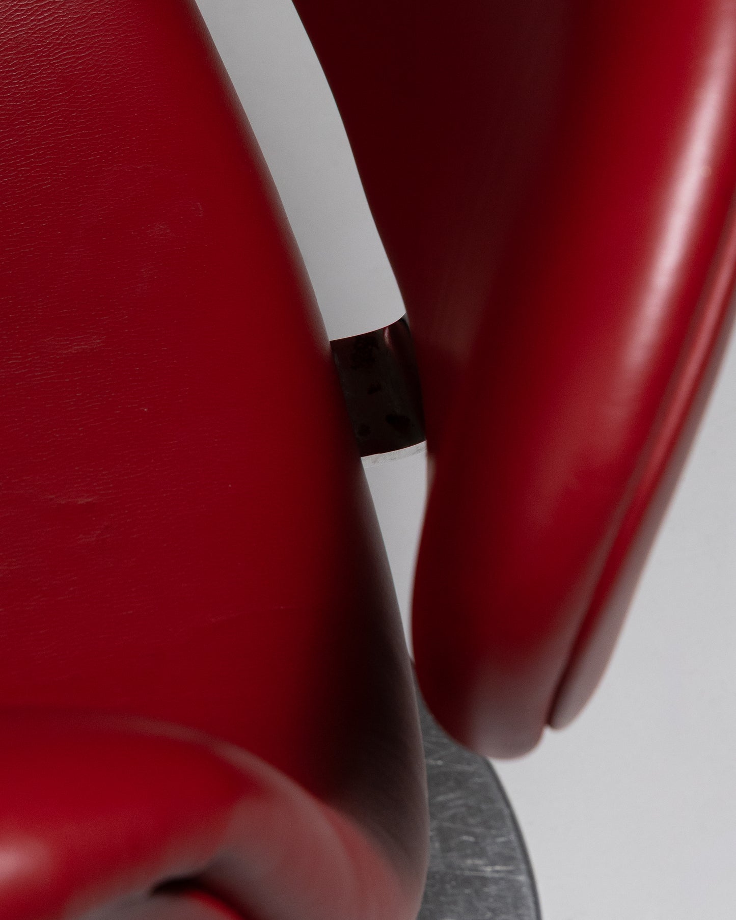 CHAISE TULIP EN CUIR ET MÉTAL, PIERRE PAULIN, 1960s