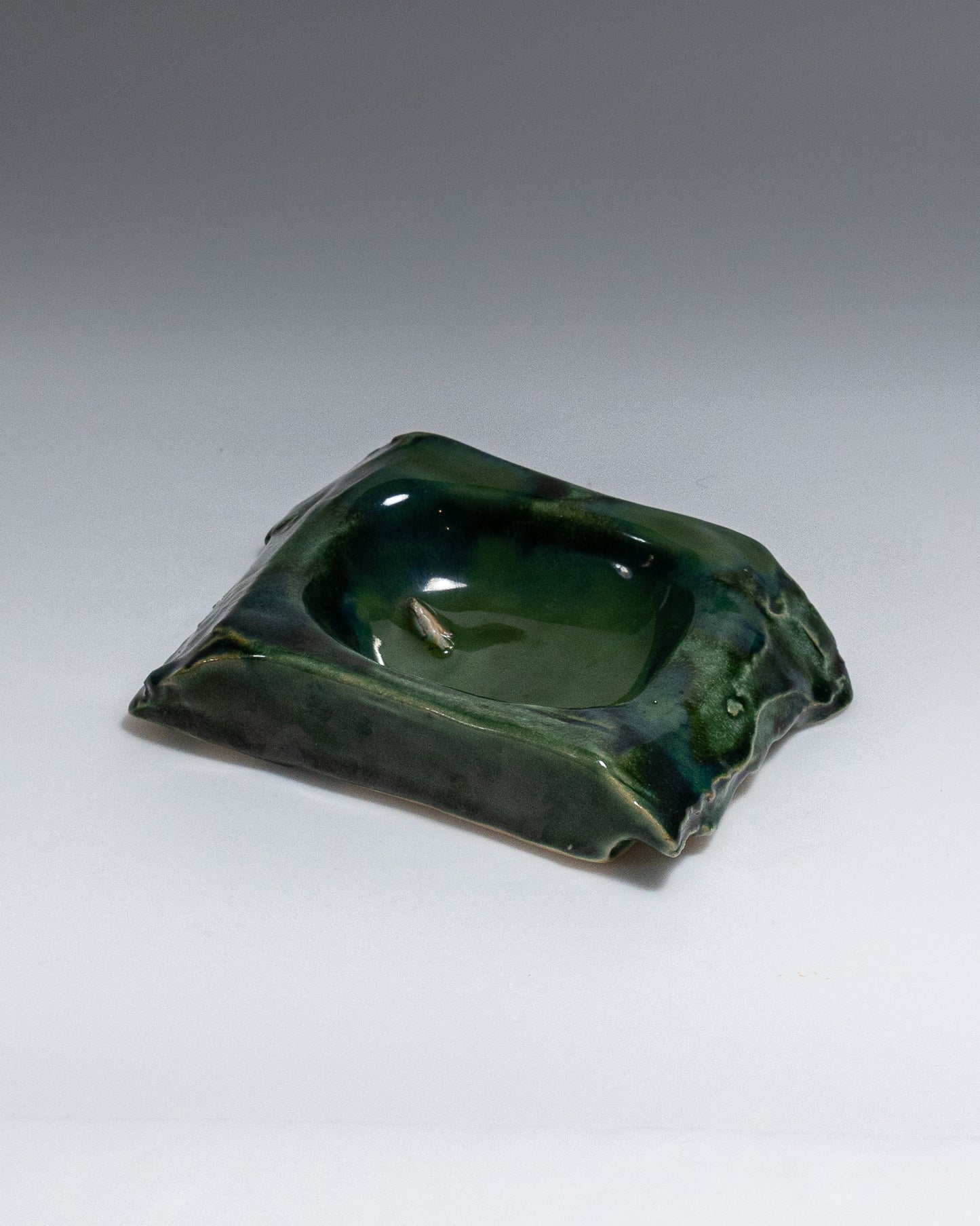 GRAND CENDRIER GRÈS VERT