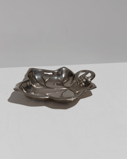 SMALL LEAF POCKET TRAY IN SILVER METAL