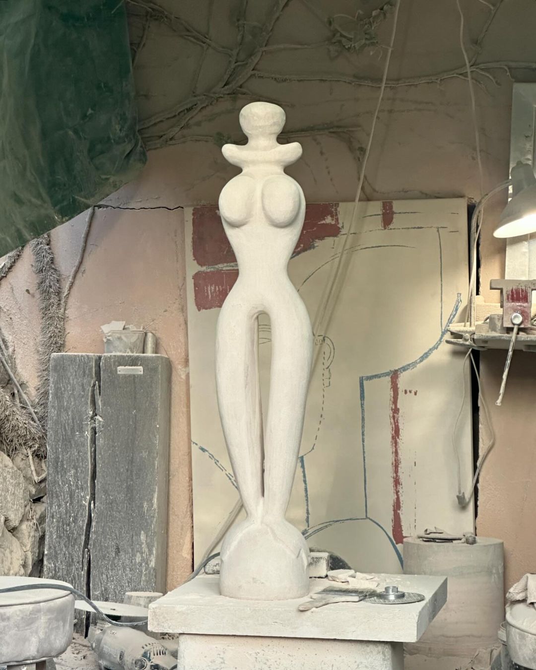 SCULPTURE EN MARBRE "ÈVE"