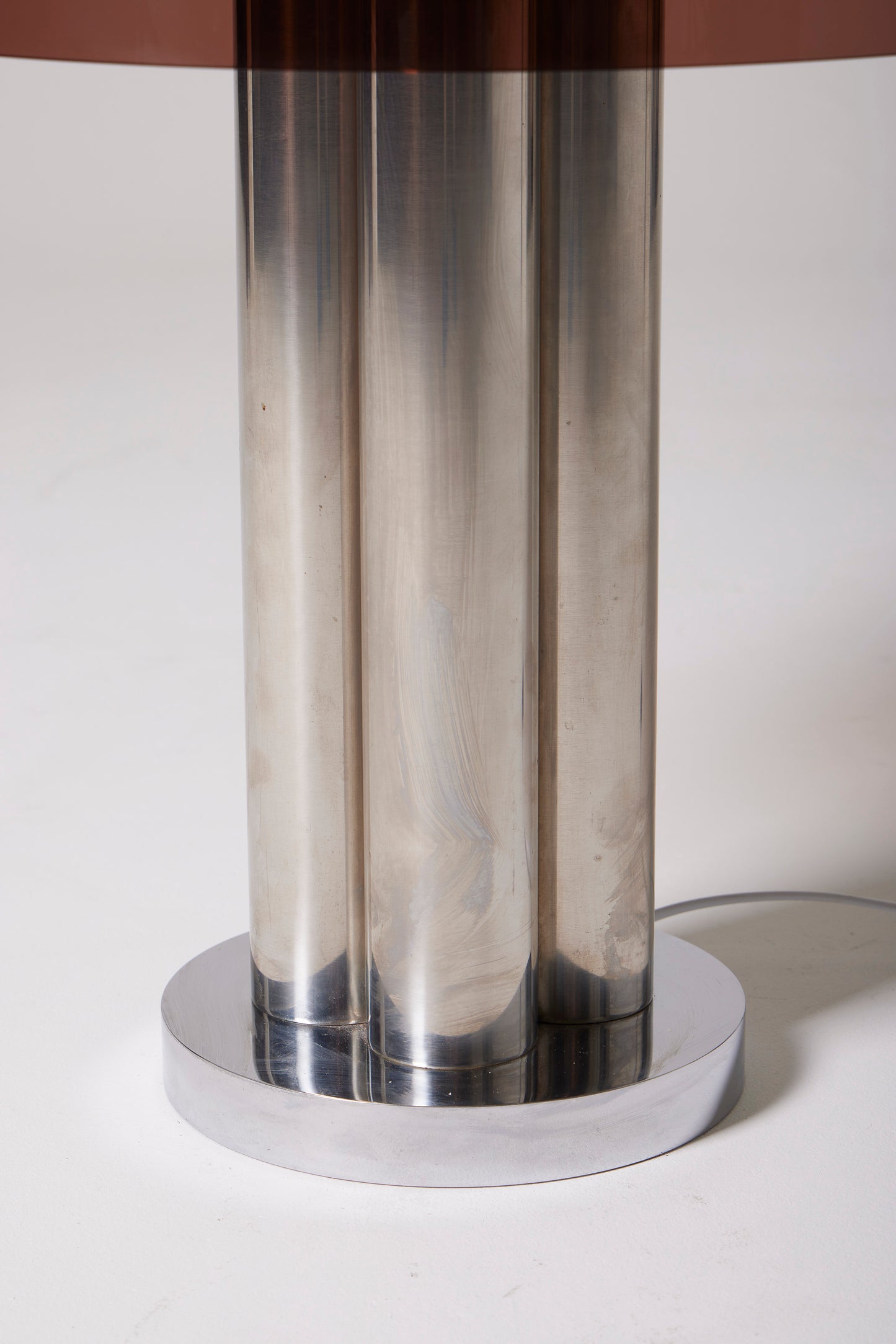 MICHEL BOYER METAL AND PLEXIGLAS TABLE LAMP, 1970s