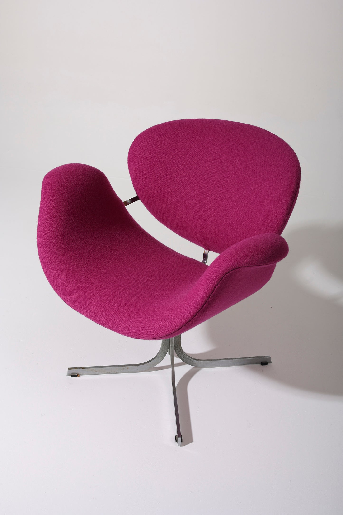 PINK "TULIP" ARMCHAIR PIERRE PAULIN