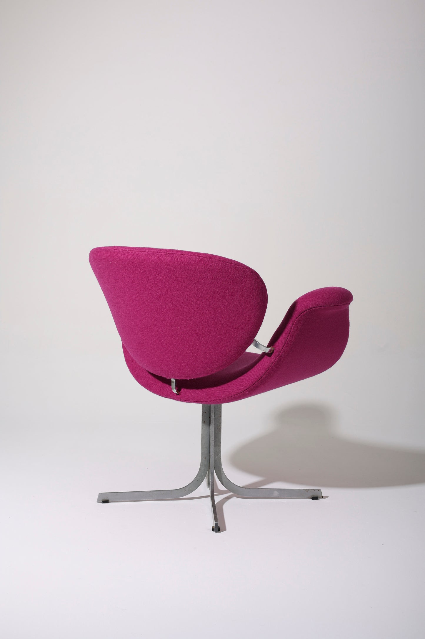 PINK "TULIP" ARMCHAIR PIERRE PAULIN