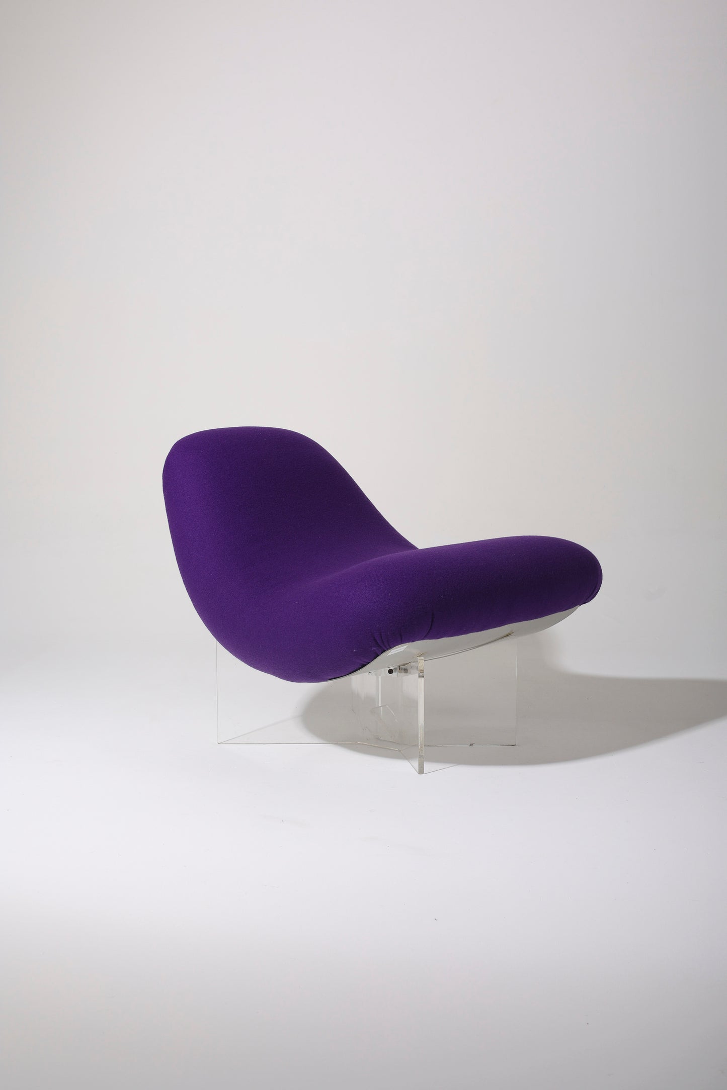 PURPLE LOUNGE CHAIR PIERRE VANDEL, 1970s