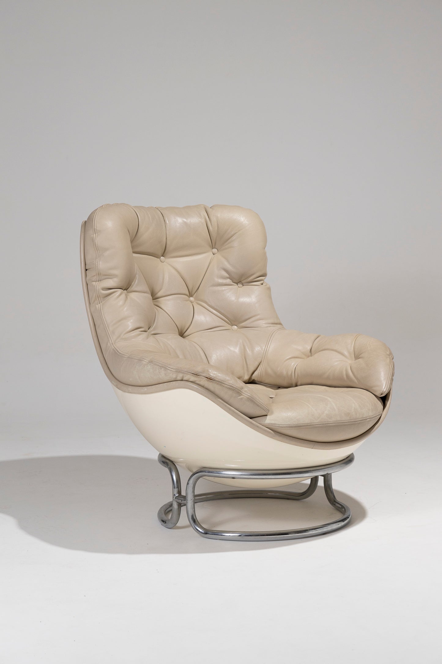 FAUTEUIL EN CUIR "KARATÉ" MICHEL CADESTIN, 1970s