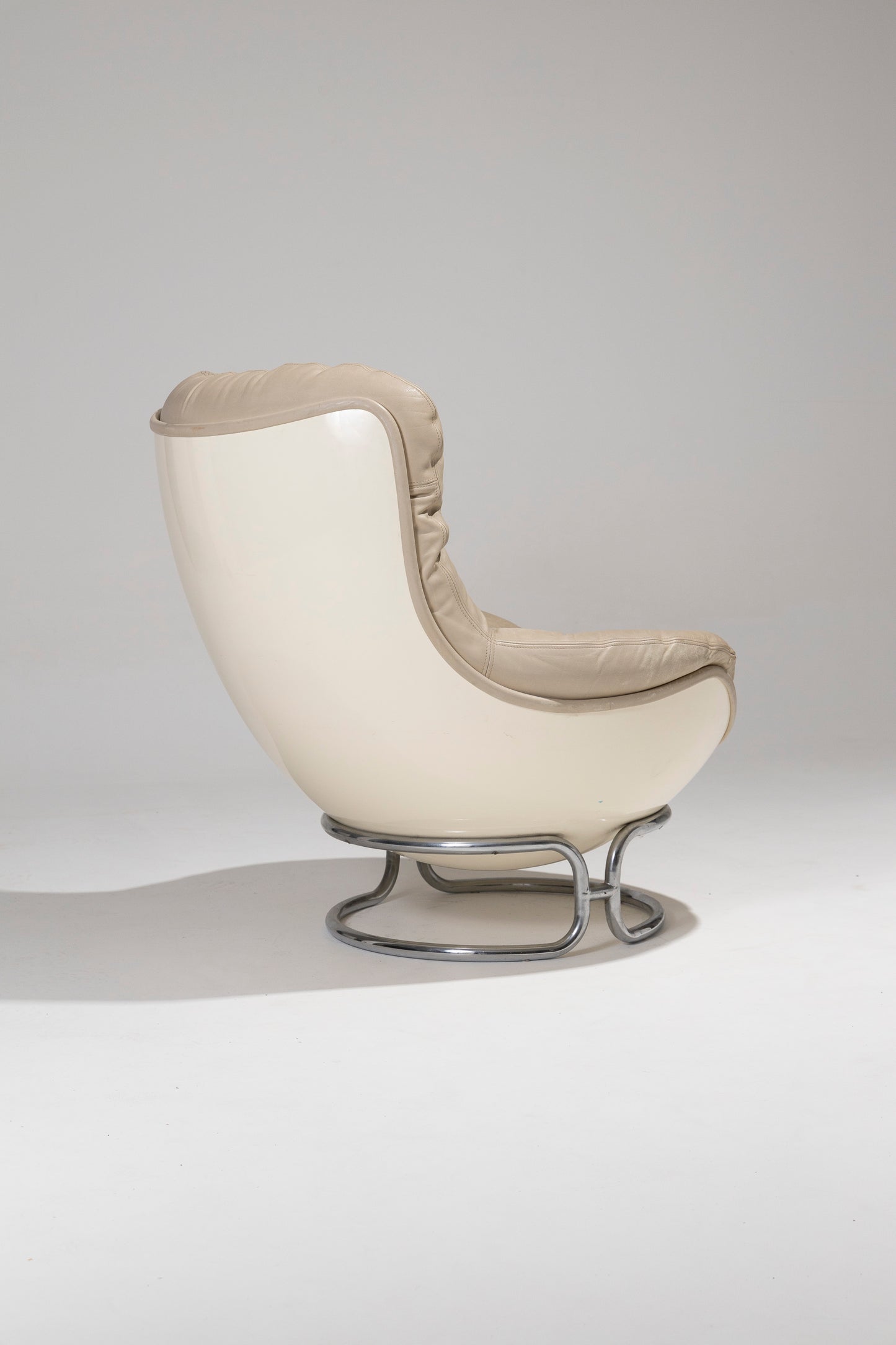 FAUTEUIL EN CUIR "KARATÉ" MICHEL CADESTIN, 1970s