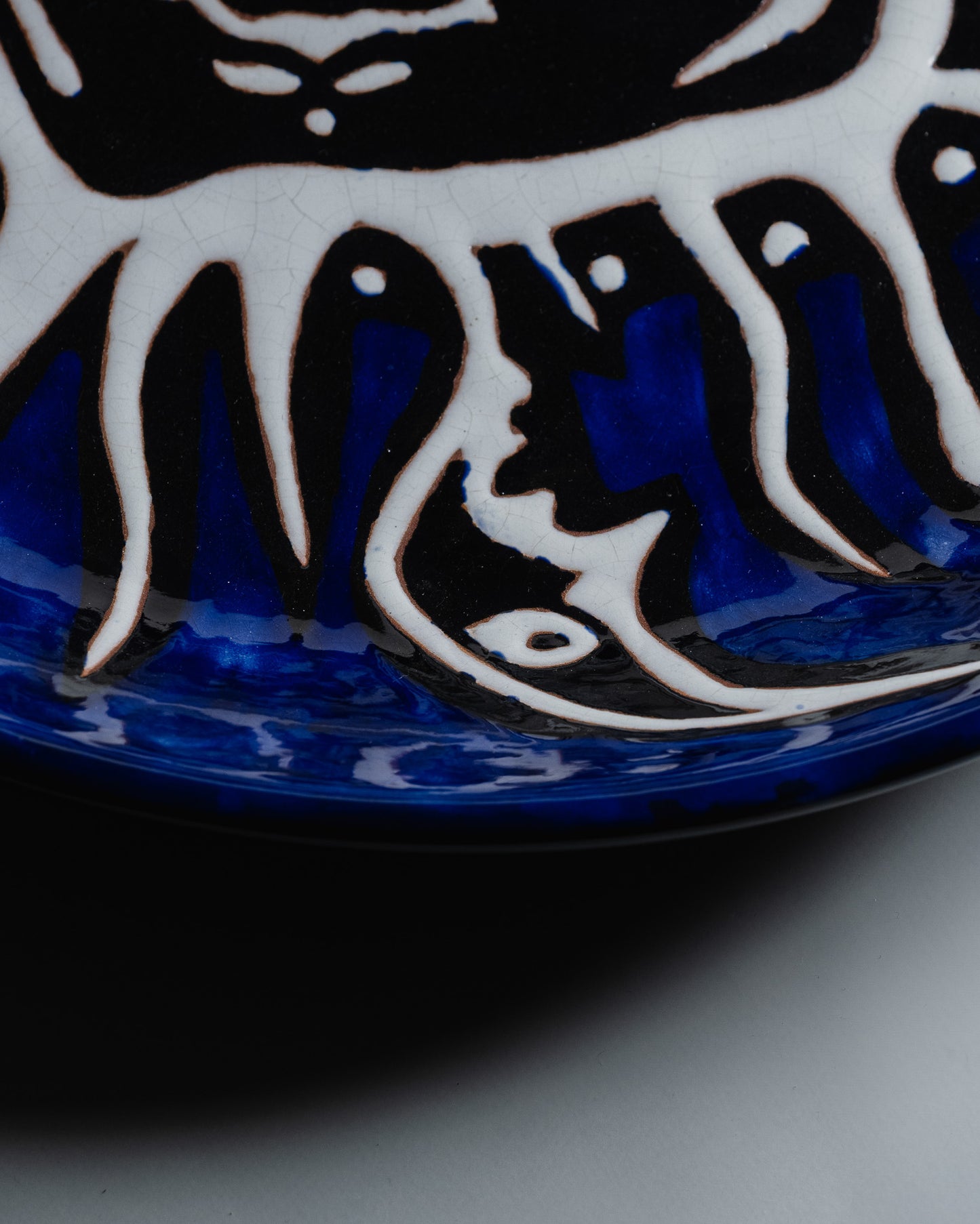 PLAT EN CÉRAMIQUE, JEAN LURÇAT, 1950s