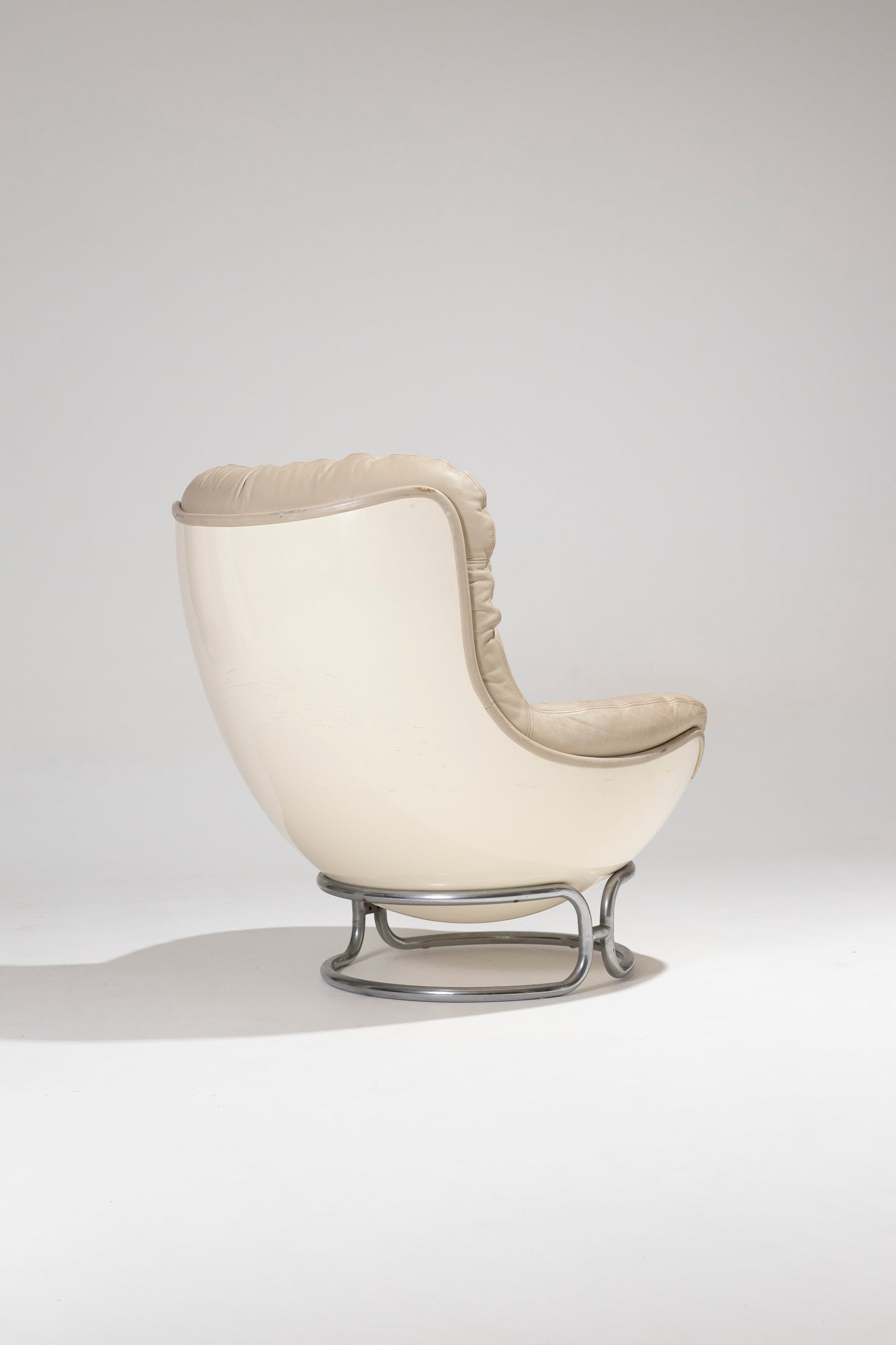 MICHEL CADESTIN "KARATE" LEATHER ARMCHAIR, 1970s