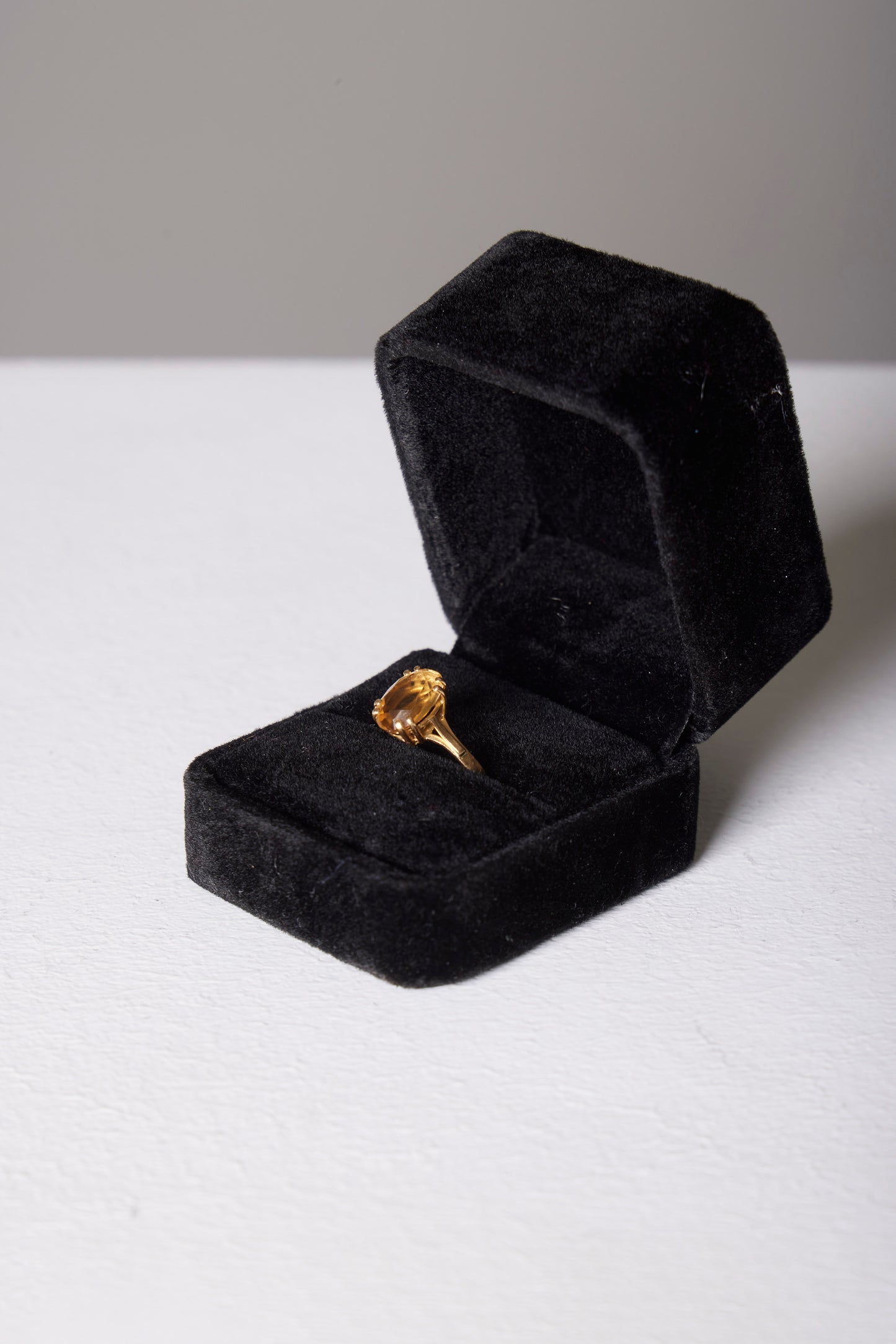 BAGUE EN OR ET CITRINE