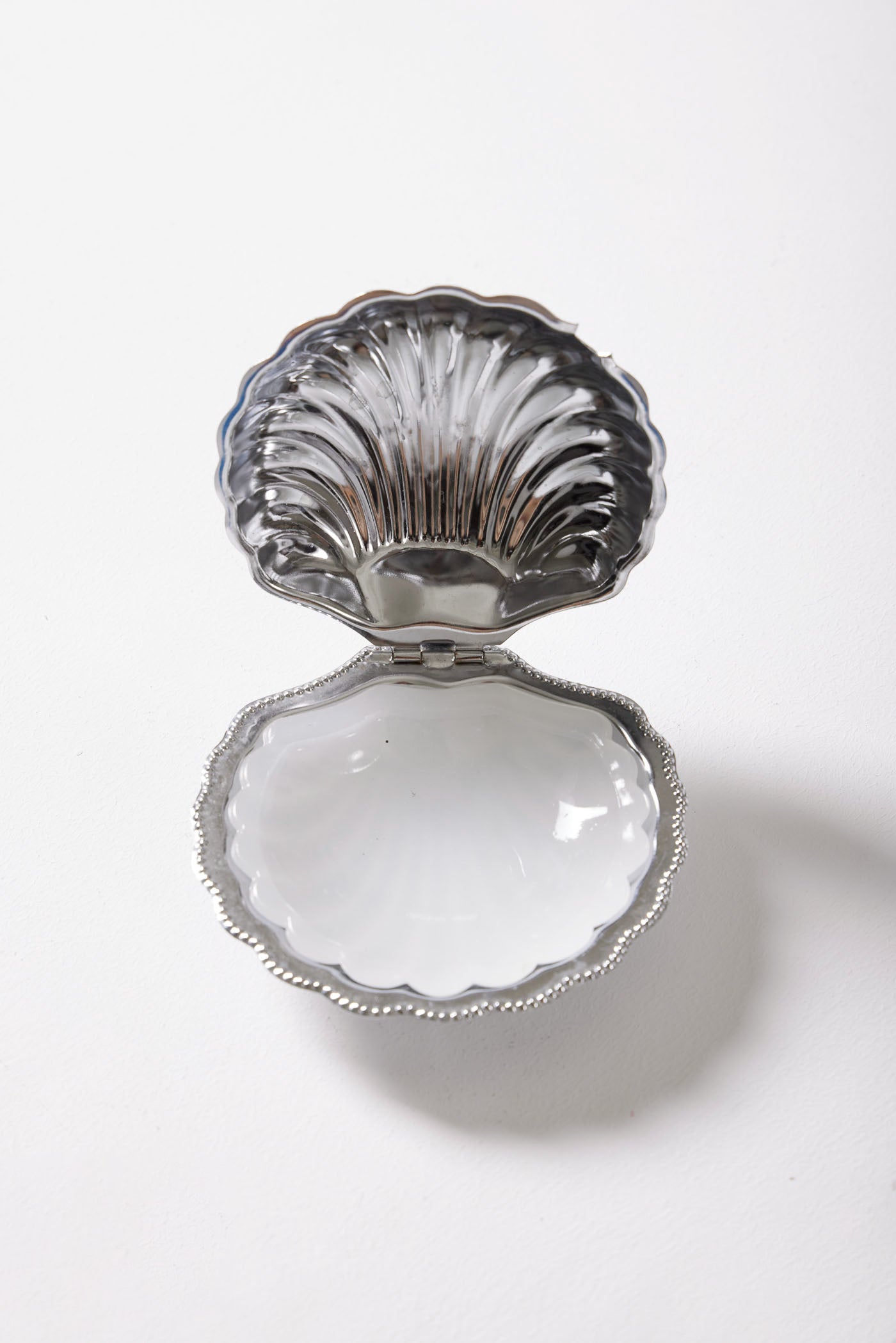 SHELL BUTTER DISH