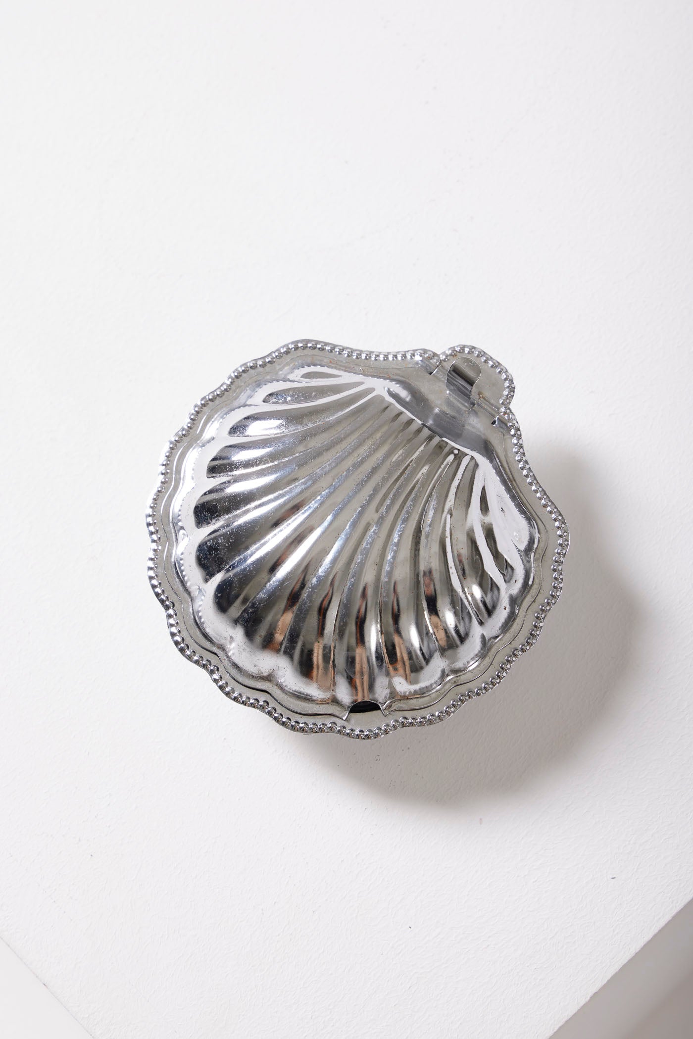 SHELL BUTTER DISH