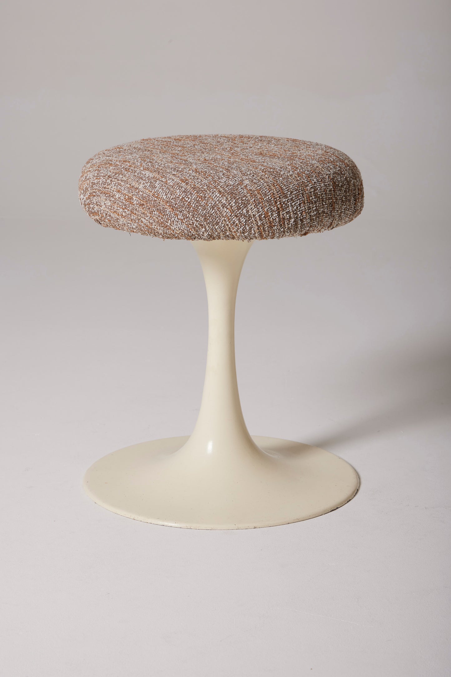 TABOURET PIED TULIPE