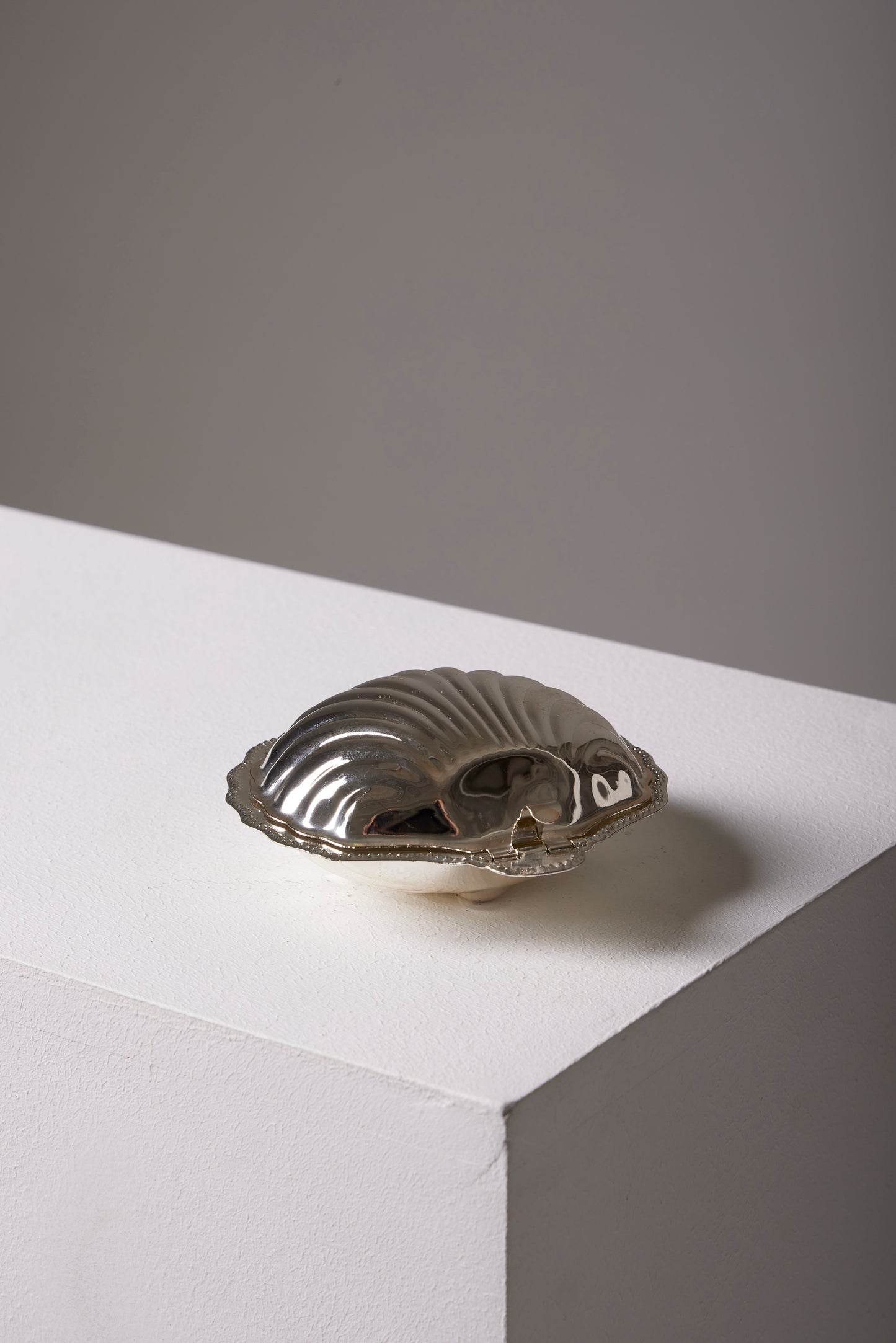 SHELL BUTTER DISH