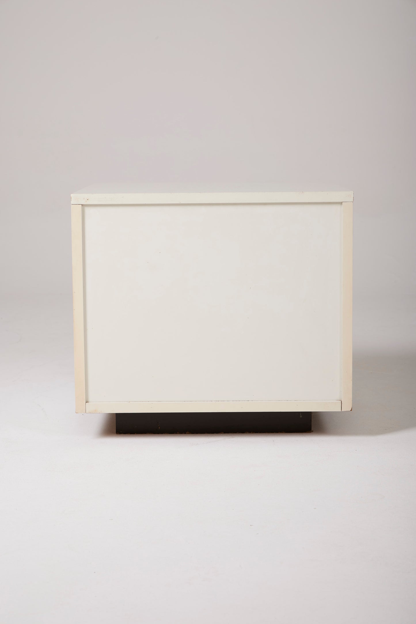 PAIR OF RAYMOND LOEWY BEDSIDE TABLES