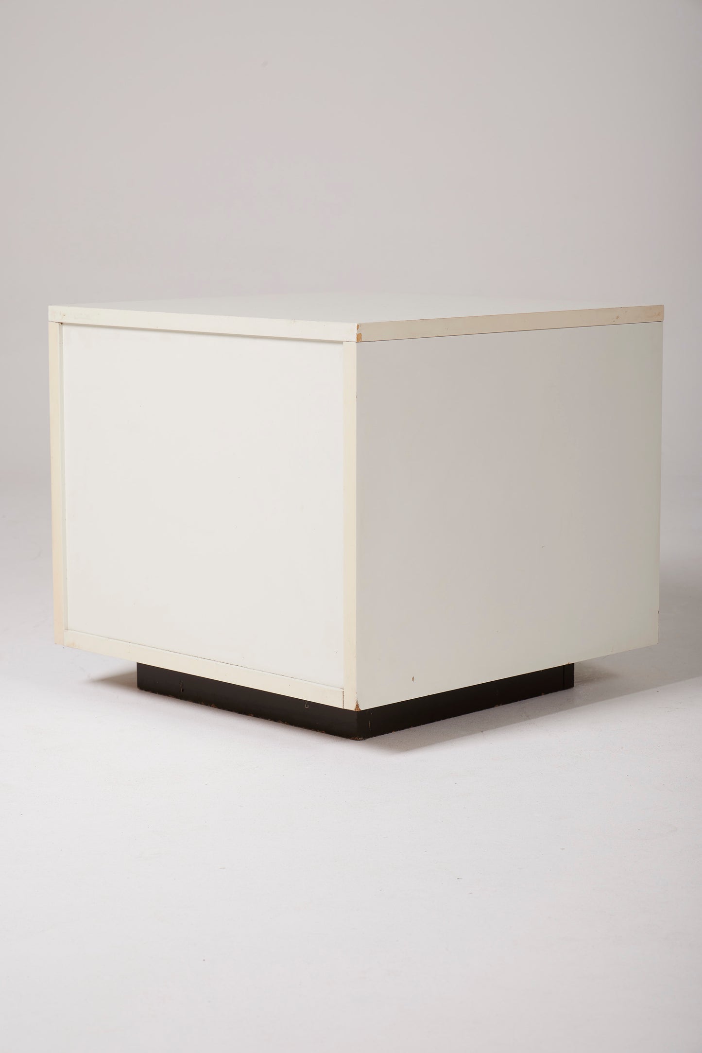 PAIR OF RAYMOND LOEWY BEDSIDE TABLES