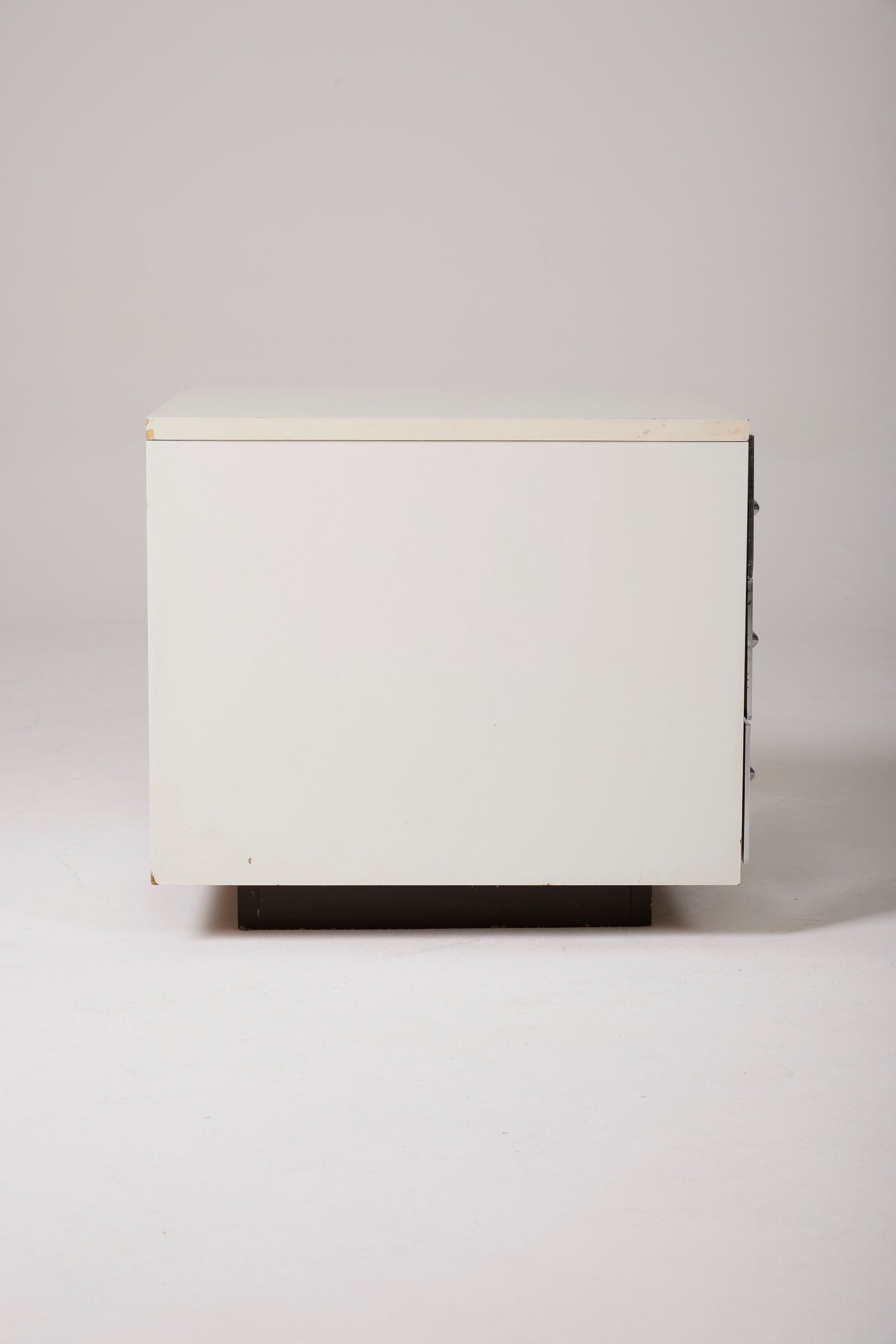 PAIR OF RAYMOND LOEWY BEDSIDE TABLES