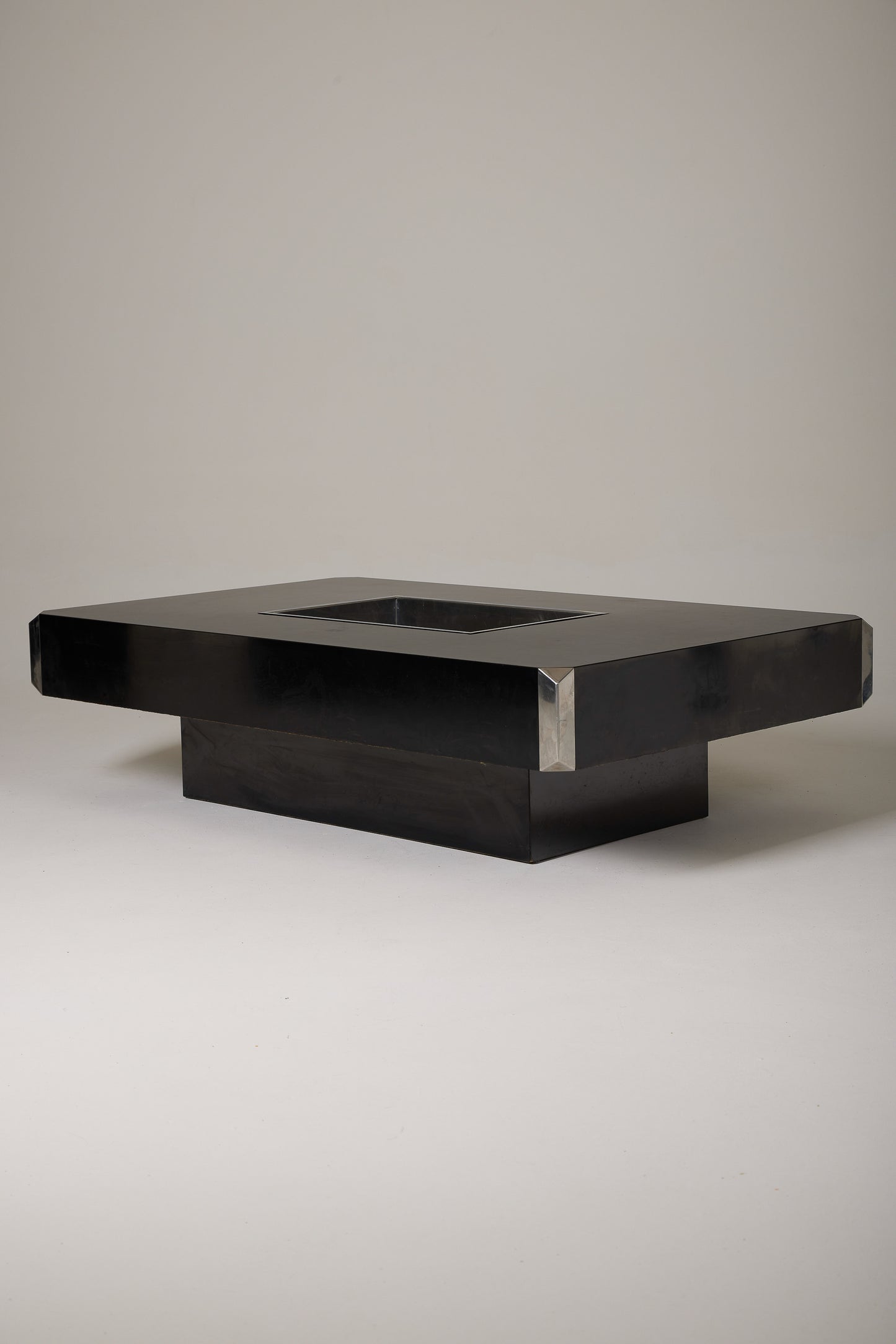 BLACK COFFEE TABLE “BAR TRV” WILLY RIZZO