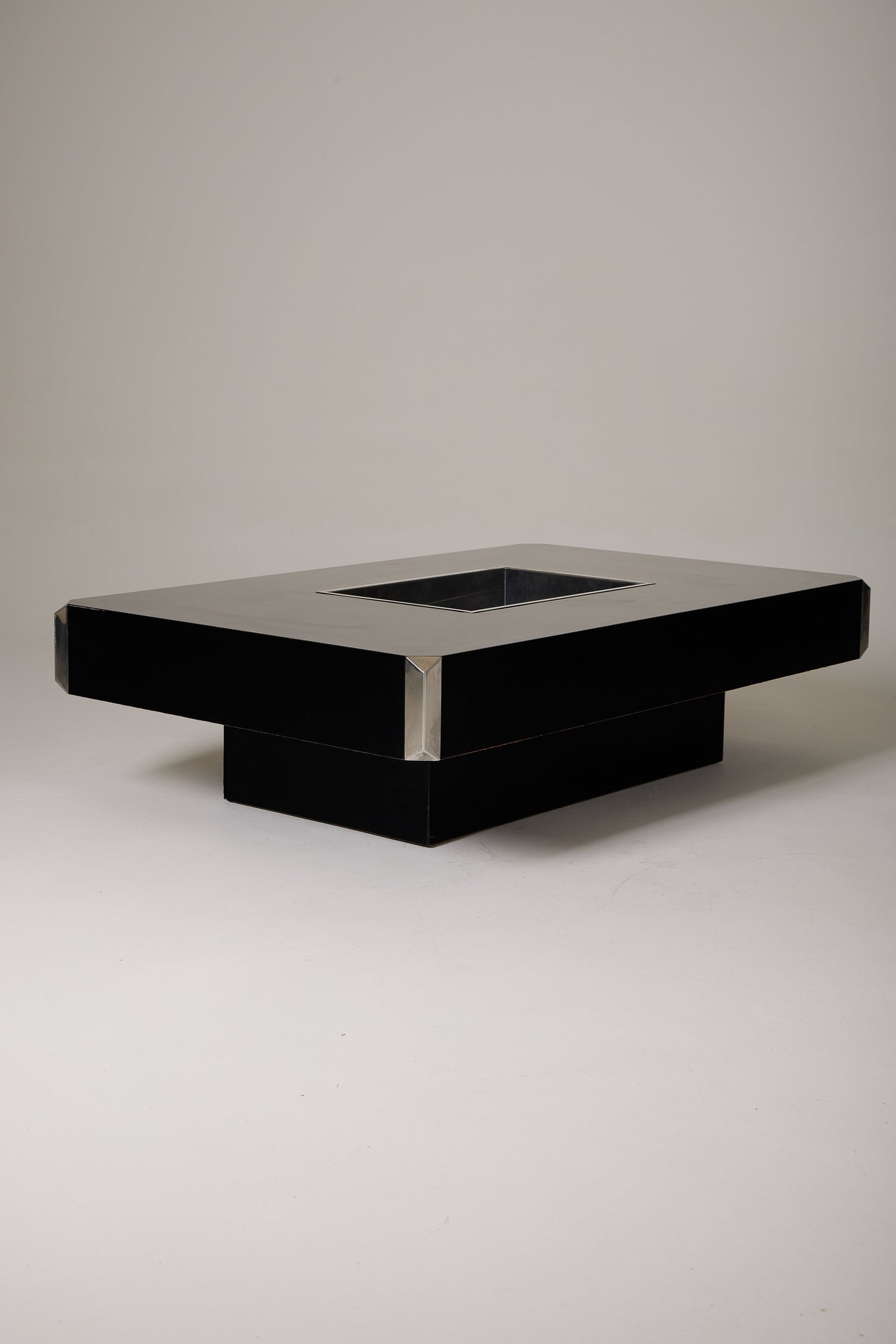 BLACK COFFEE TABLE “BAR TRV” WILLY RIZZO