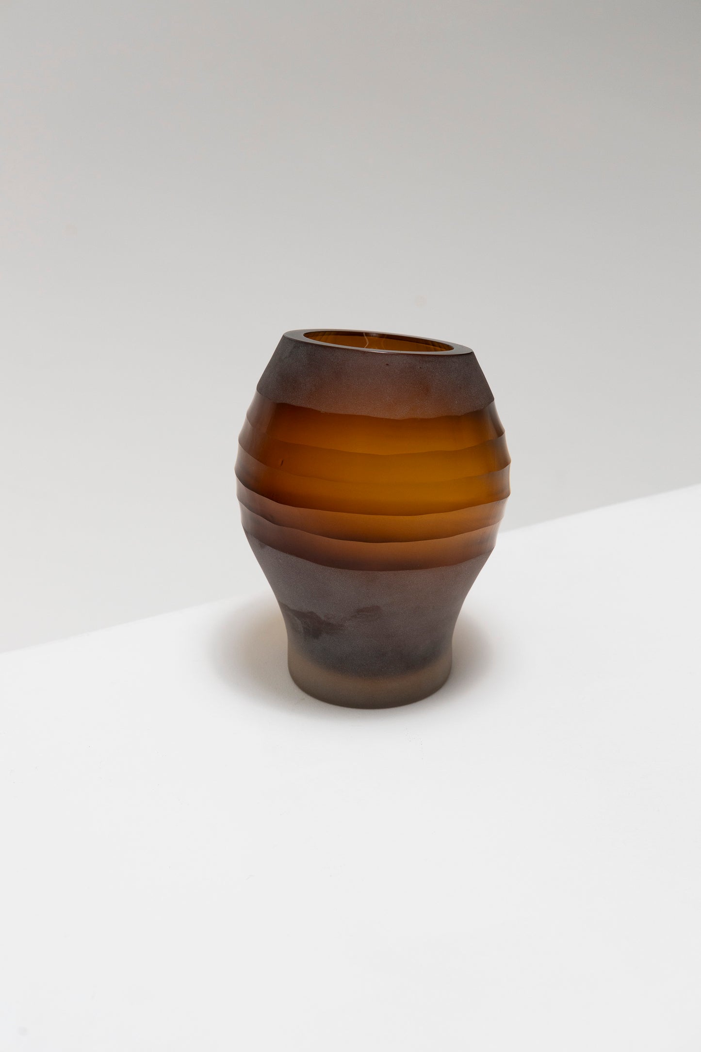 VASE EN VERRE DÉPOLI